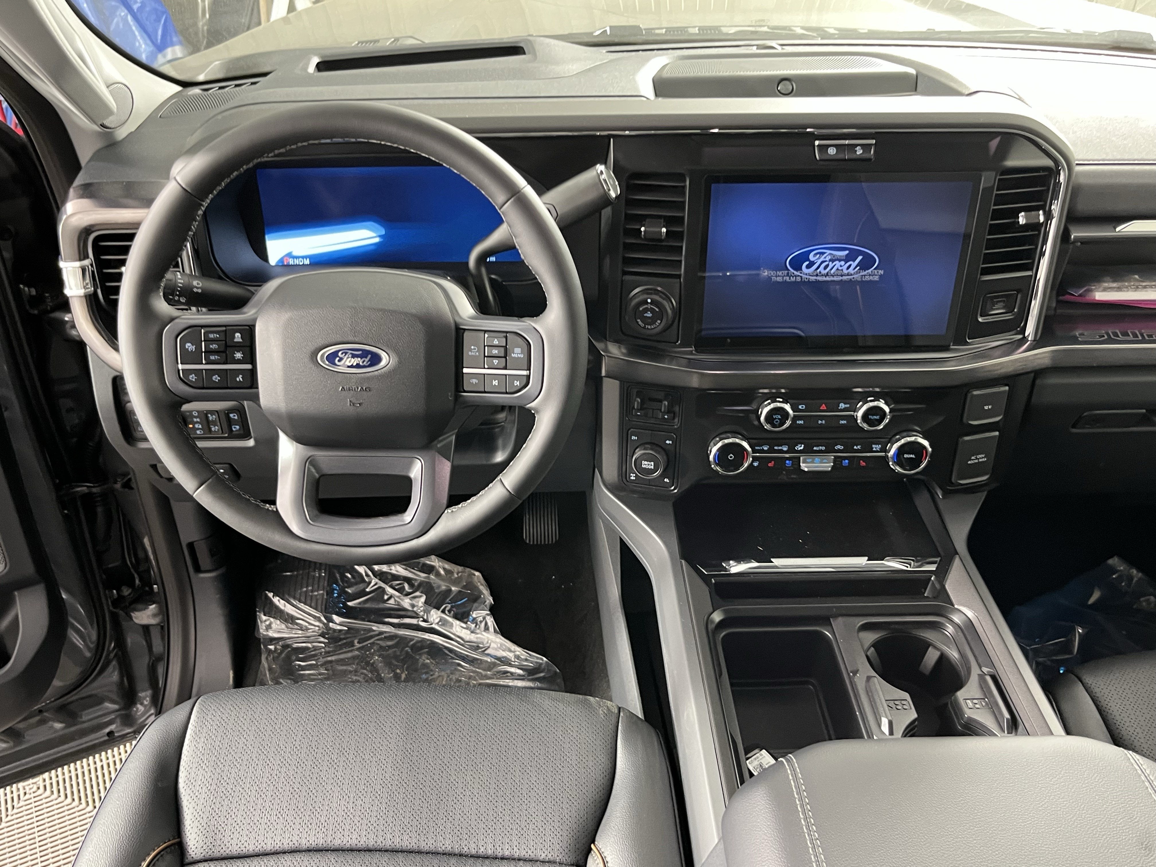 2026 Ford Super Duty F-350 SRW LARIAT 4WD Crew Cab 6.75' Box