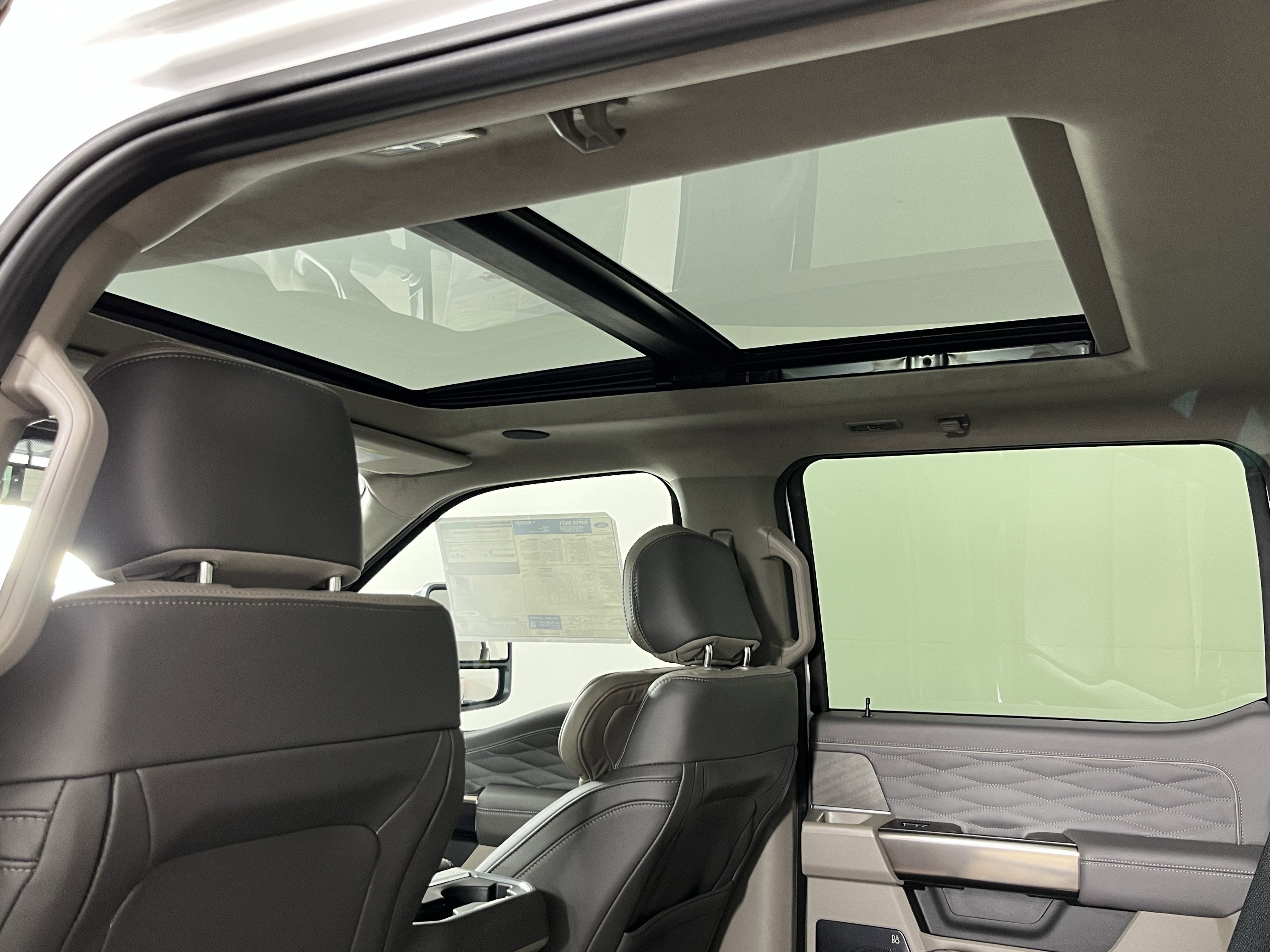 2025 Ford Super Duty F-350 SRW Platinum 4WD Crew Cab 8' Box