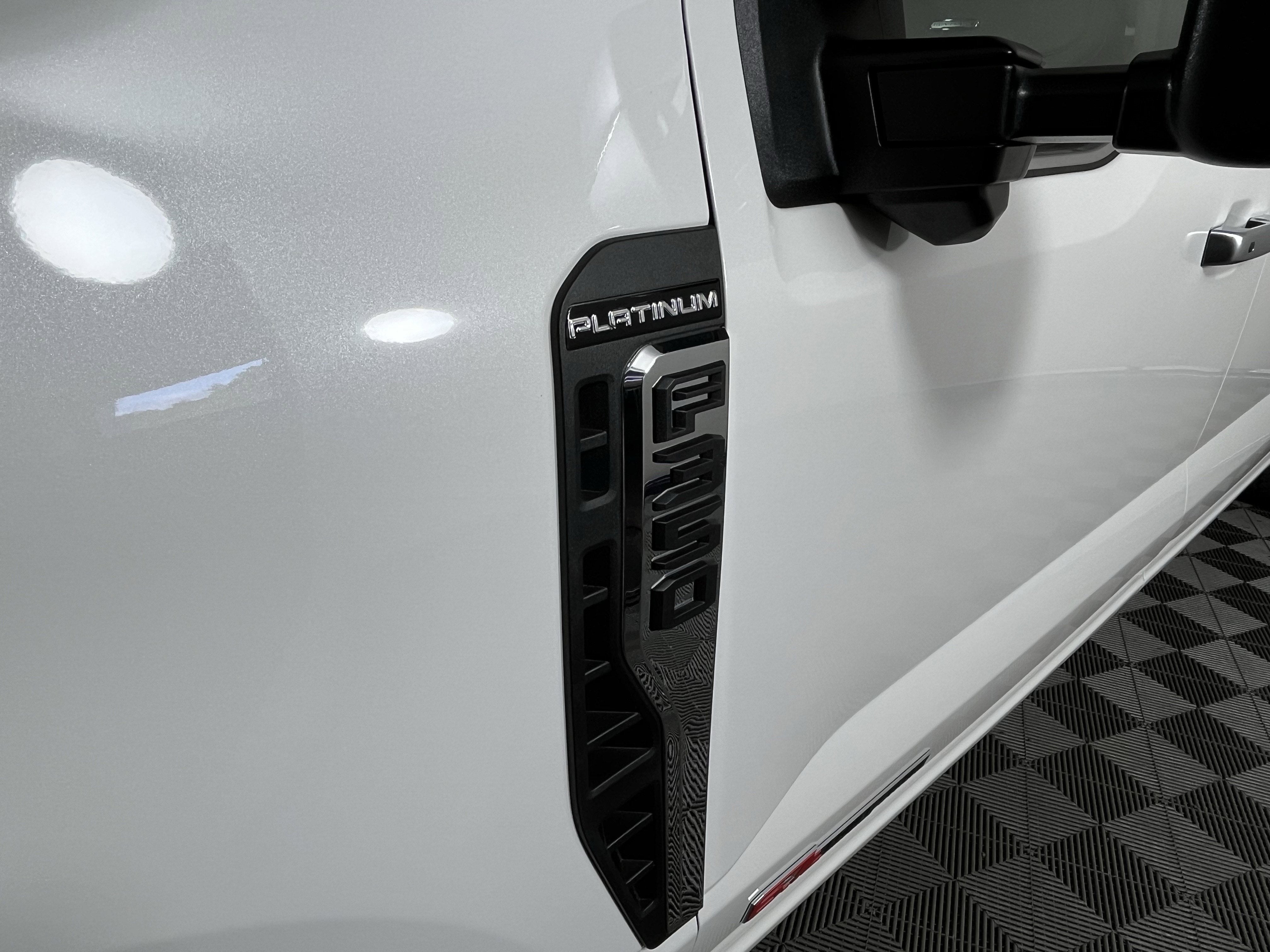 2025 Ford Super Duty F-350 SRW Platinum 4WD Crew Cab 8' Box