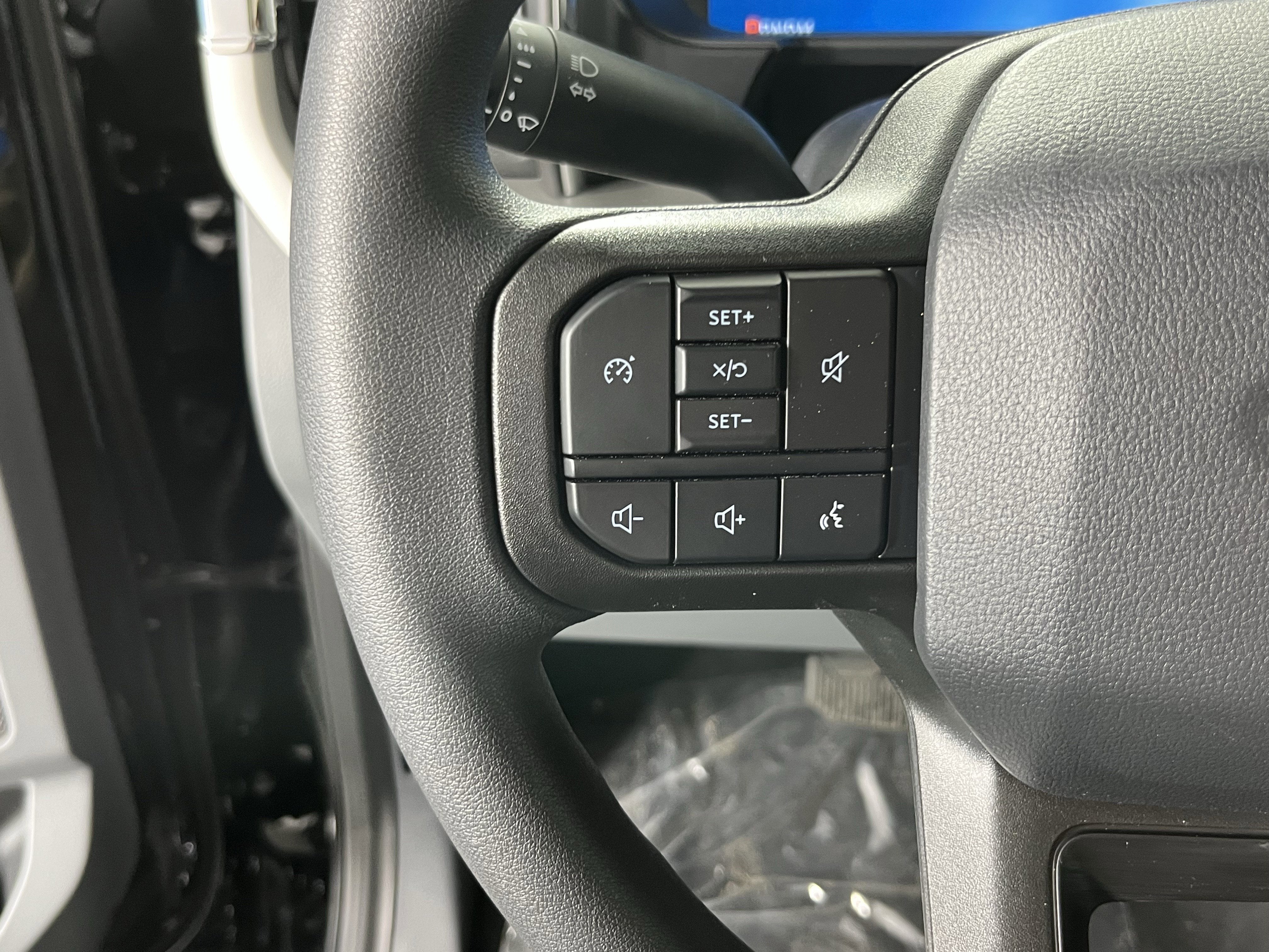 2026 Ford Super Duty F-350 SRW XLT 4WD Crew Cab 6.75' Box