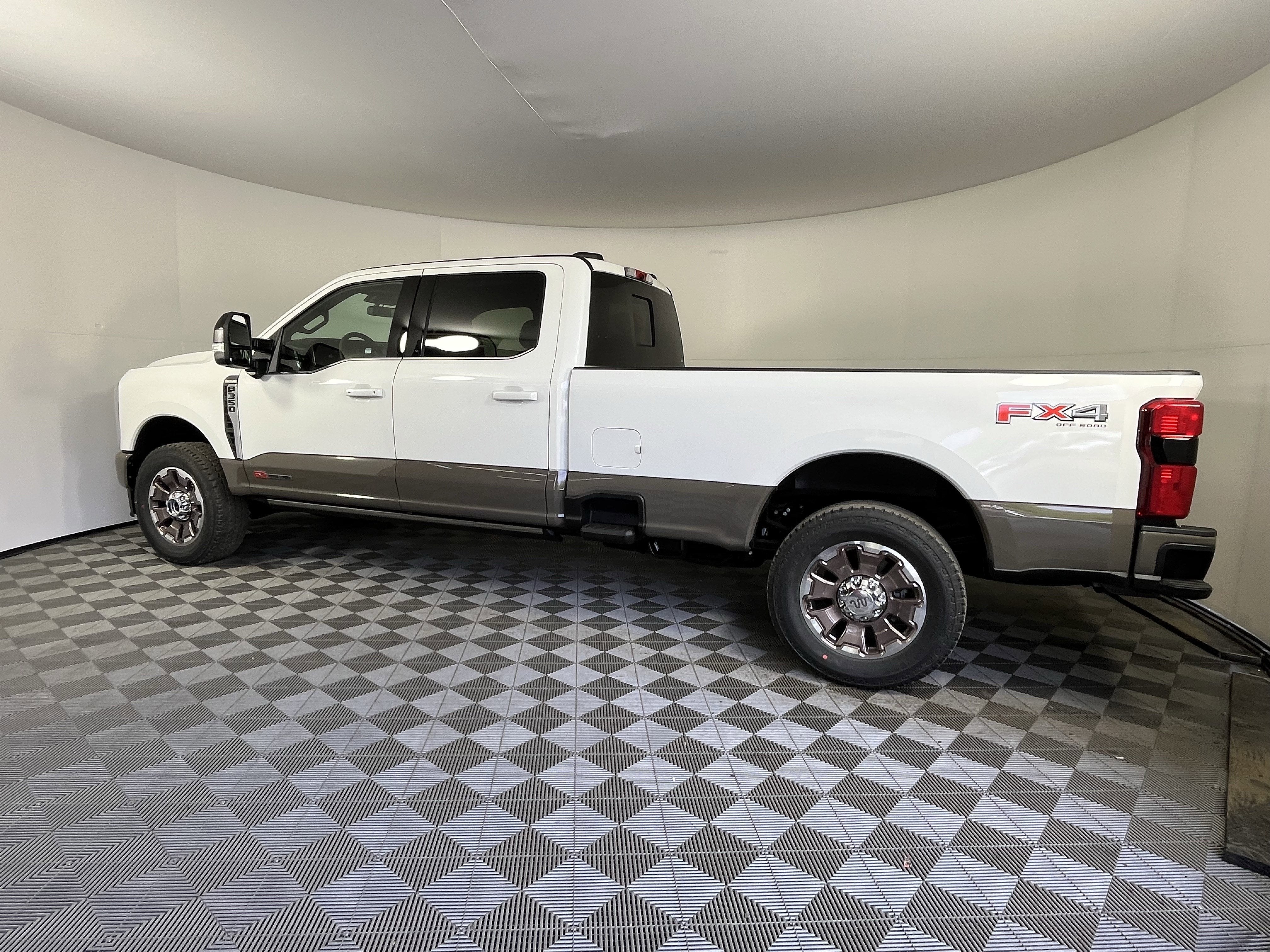 2026 Ford Super Duty F-350 SRW KING RANCH 4WD Crew Cab 6.75' Box