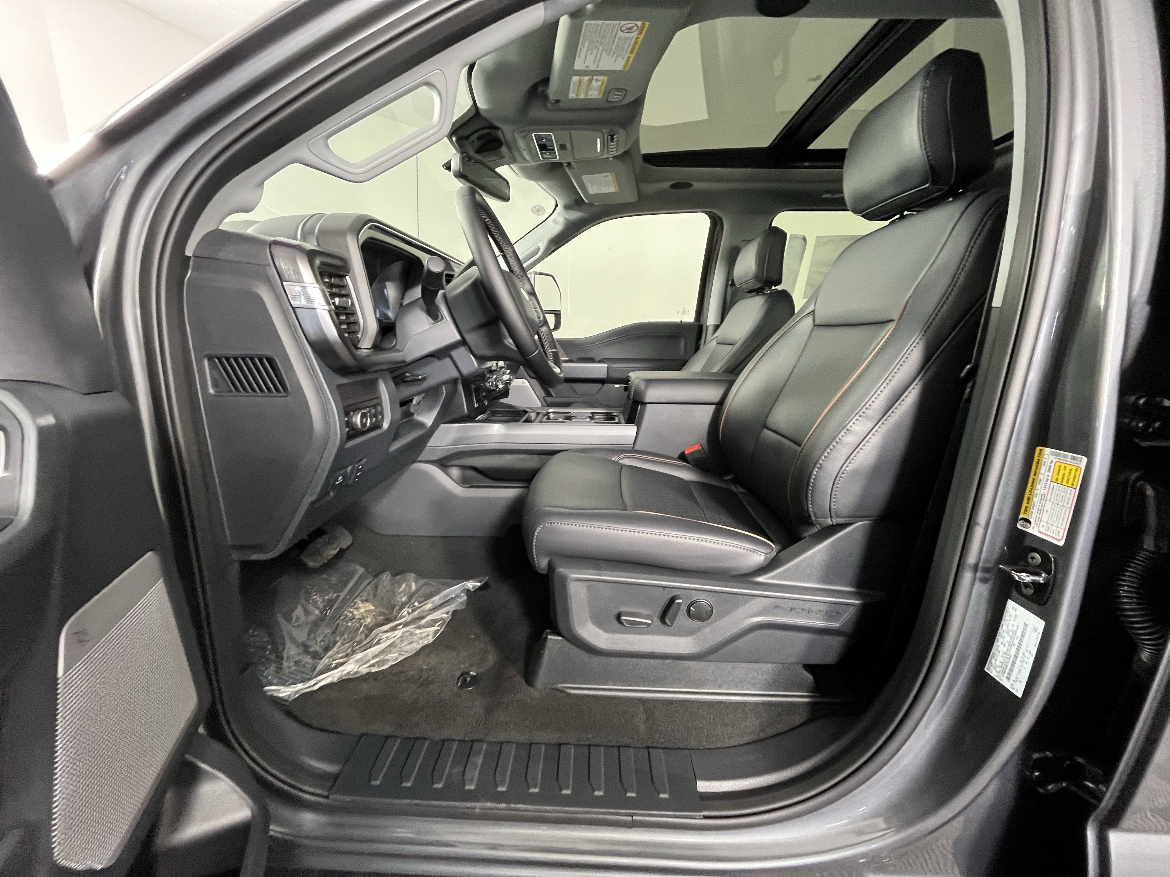 2026 Ford Super Duty F-350 SRW LARIAT 4WD Crew Cab 6.75' Box