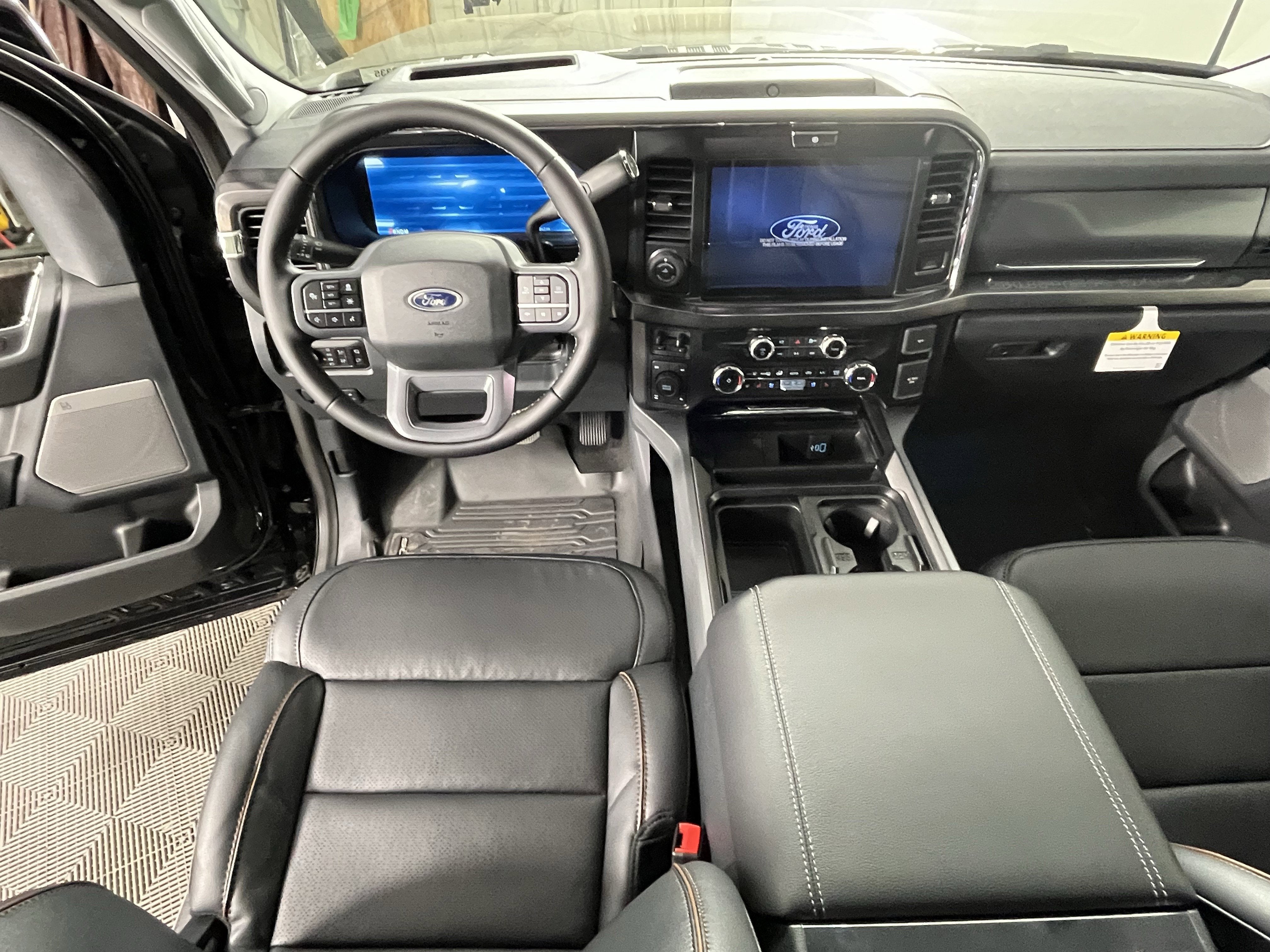 2026 Ford Super Duty F-350 SRW LARIAT 4WD Crew Cab 6.75' Box