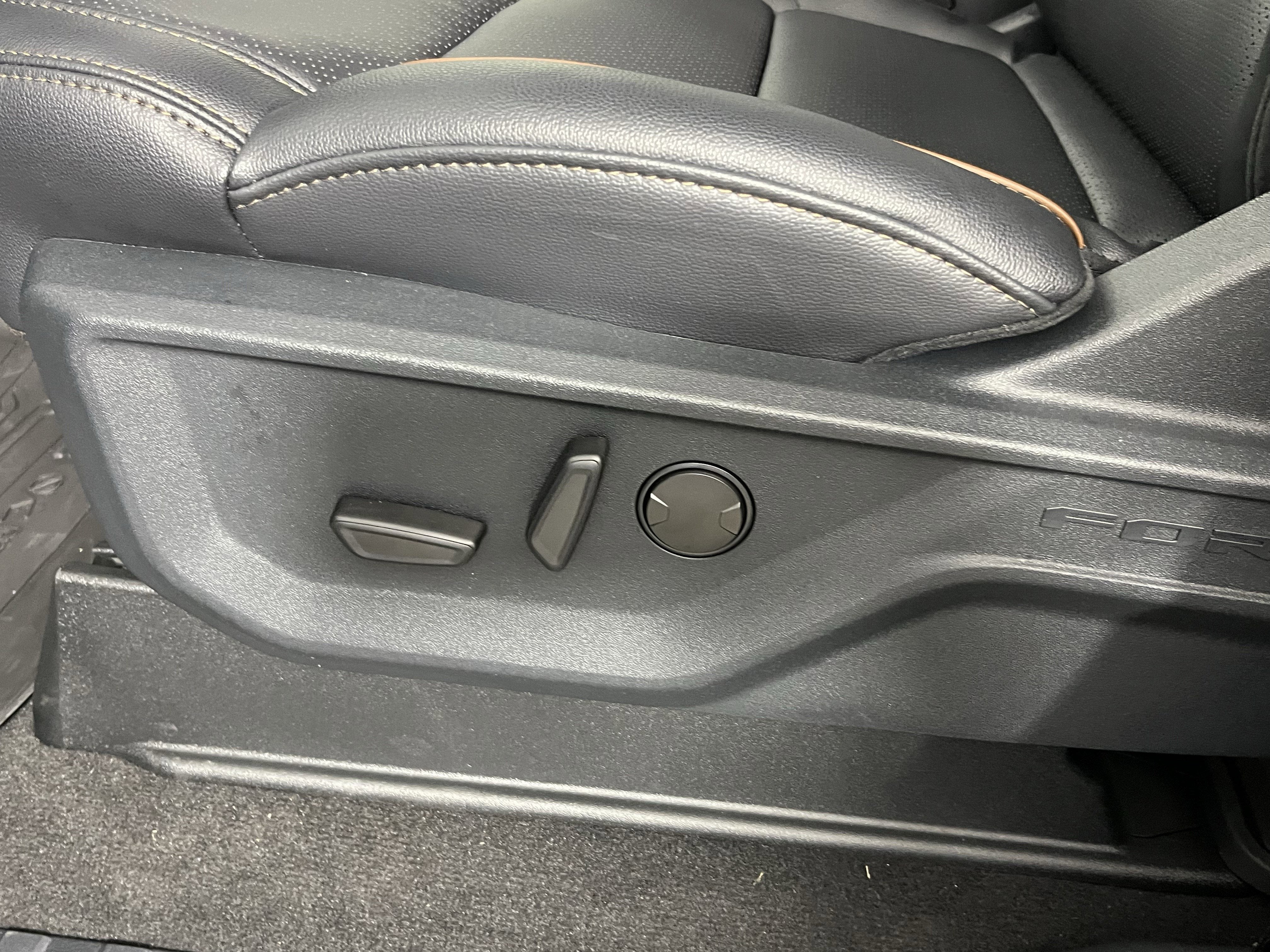 2026 Ford Super Duty F-350 SRW LARIAT 4WD Crew Cab 6.75' Box