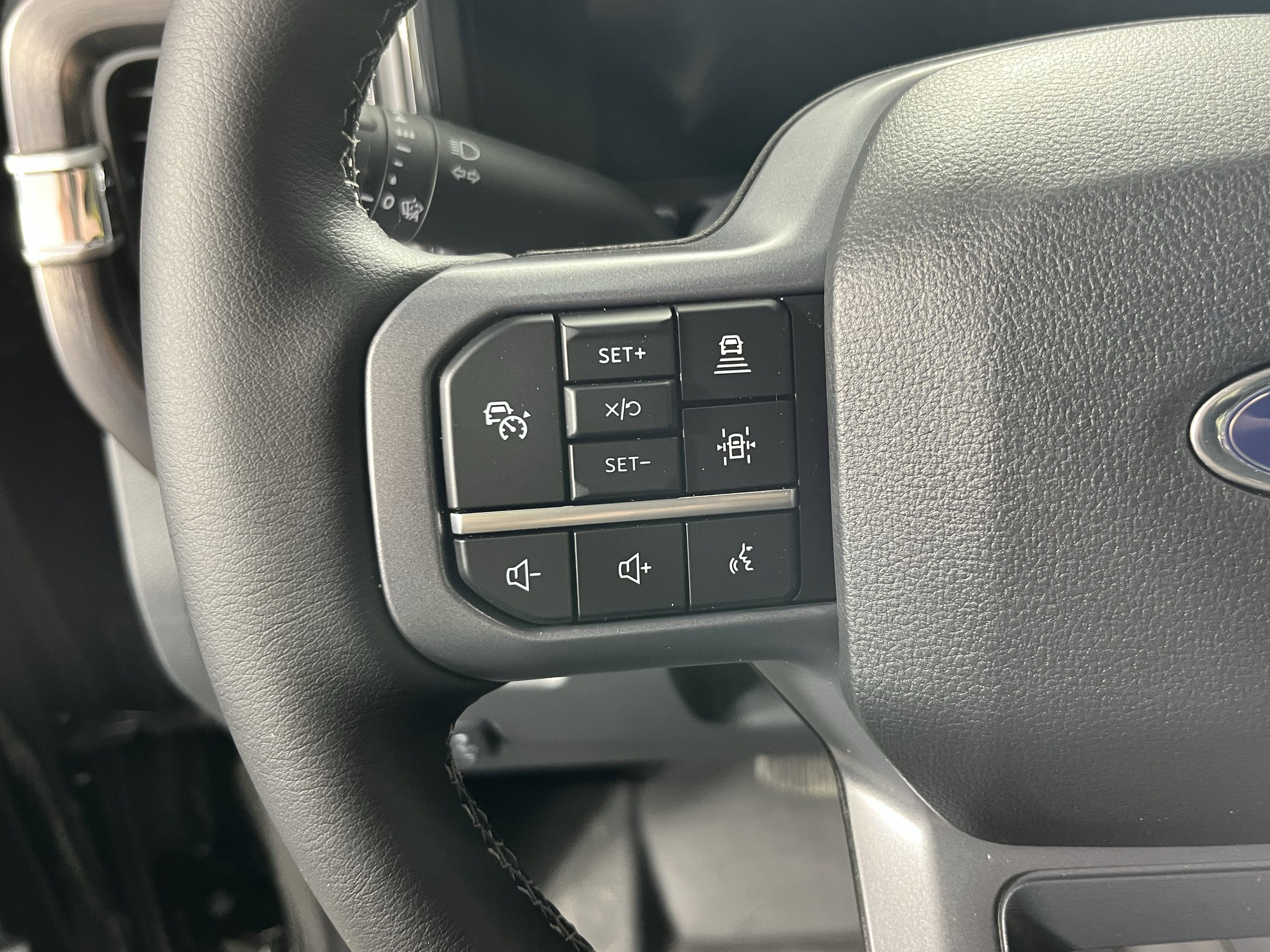 2026 Ford Super Duty F-350 SRW LARIAT 4WD Crew Cab 6.75' Box