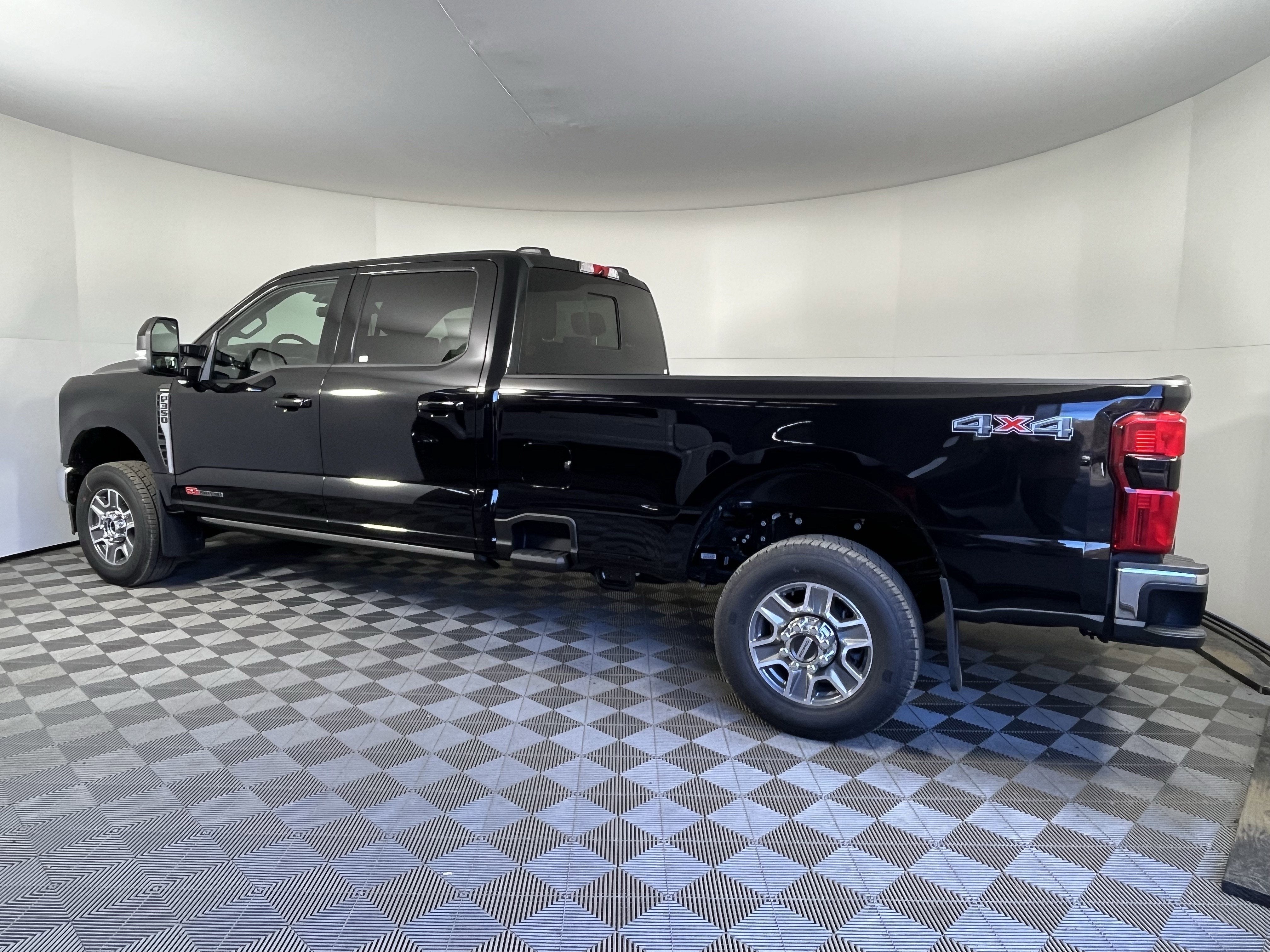 2026 Ford Super Duty F-350 SRW LARIAT 4WD Crew Cab 6.75' Box