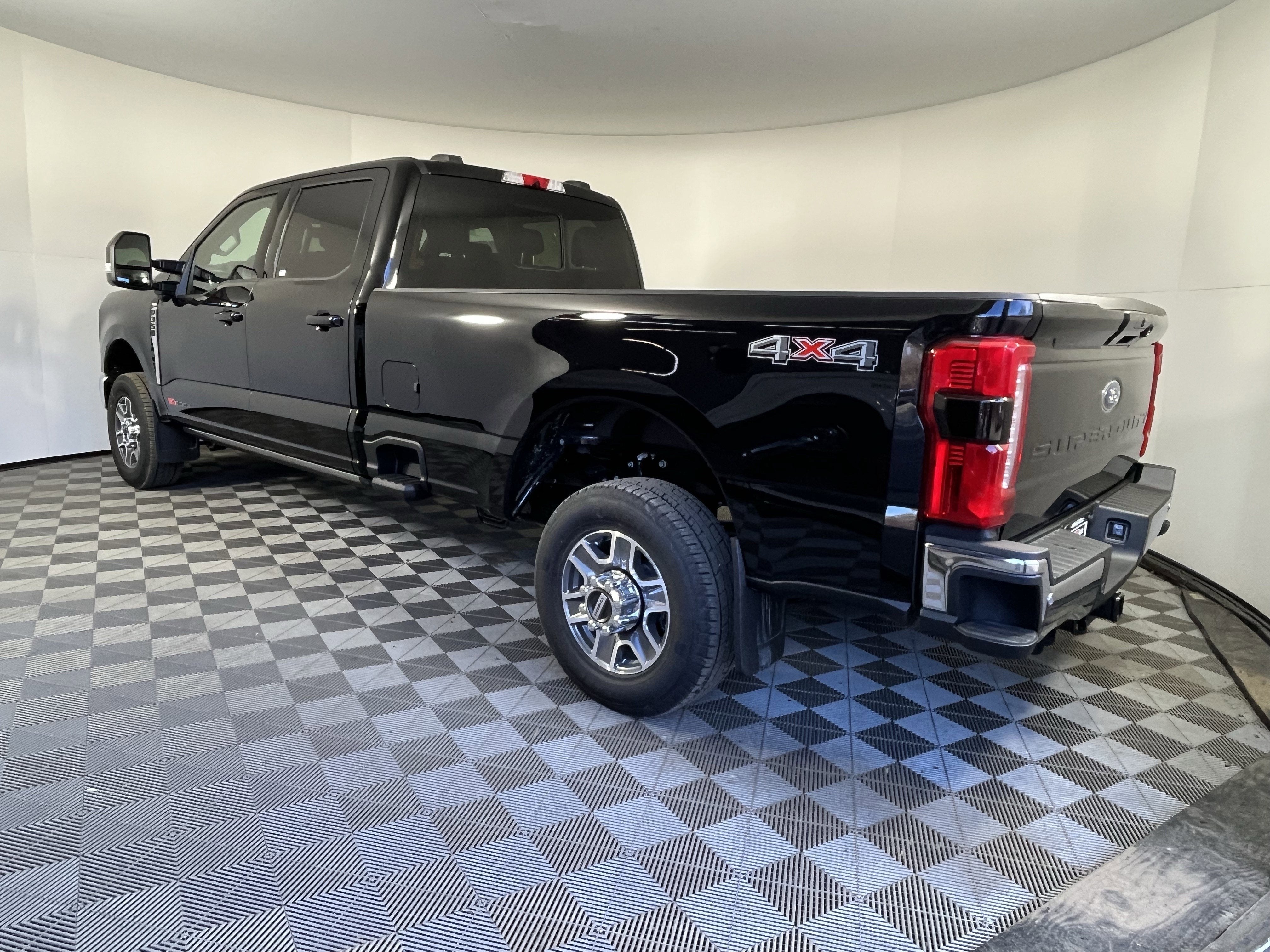 2026 Ford Super Duty F-350 SRW LARIAT 4WD Crew Cab 6.75' Box