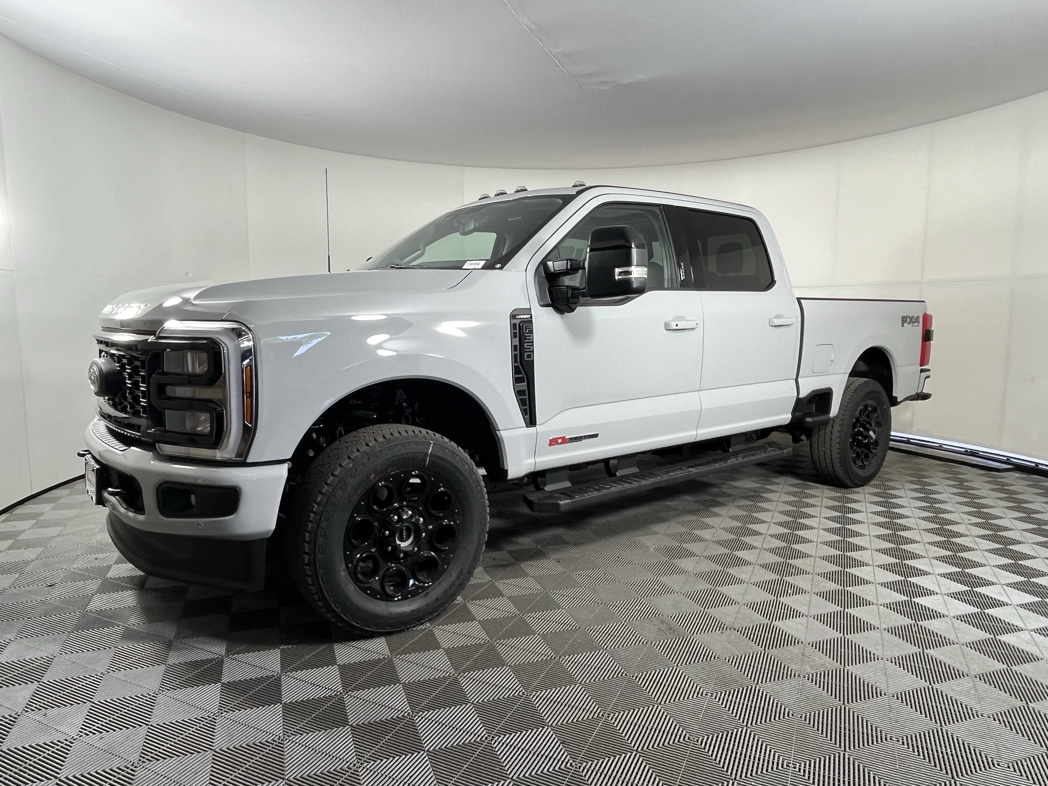 2026 Ford Super Duty F-350 SRW LARIAT 4WD Crew Cab 6.75' Box