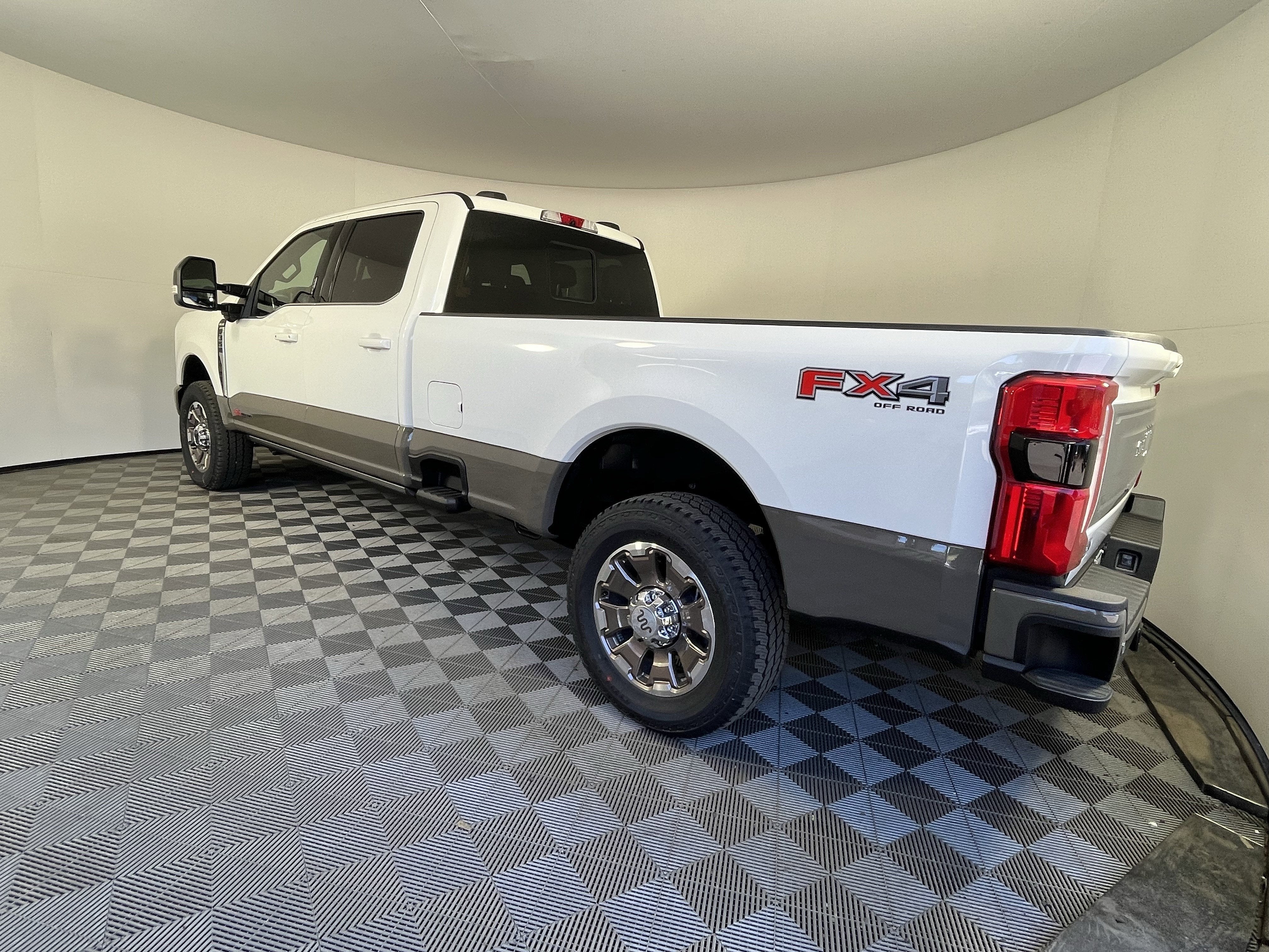 2026 Ford Super Duty F-350 SRW KING RANCH 4WD Crew Cab 6.75' Box