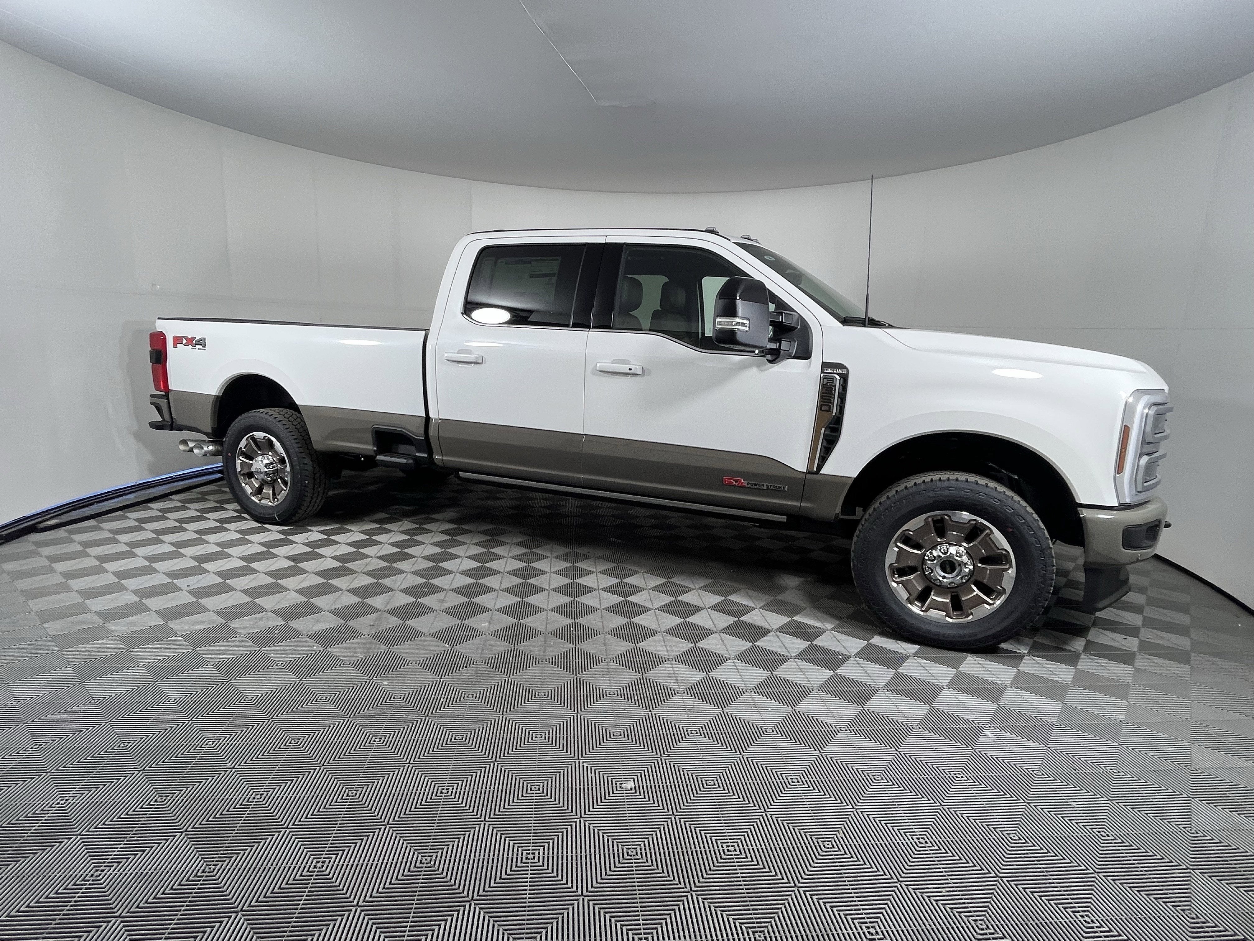2026 Ford Super Duty F-350 SRW KING RANCH 4WD Crew Cab 6.75' Box