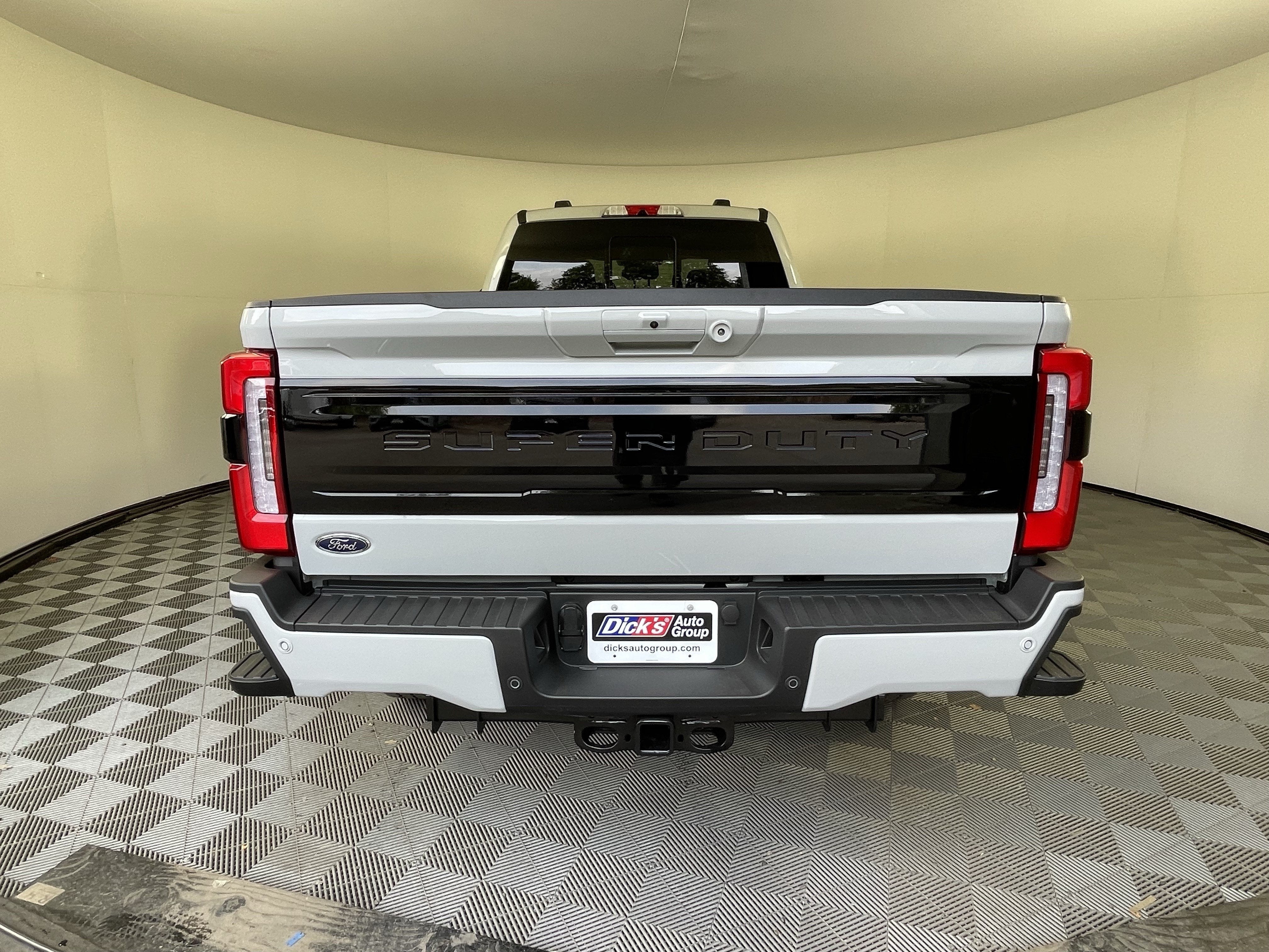 2026 Ford Super Duty F-350 SRW PLATINUM 4WD Crew Cab 6.75' Box
