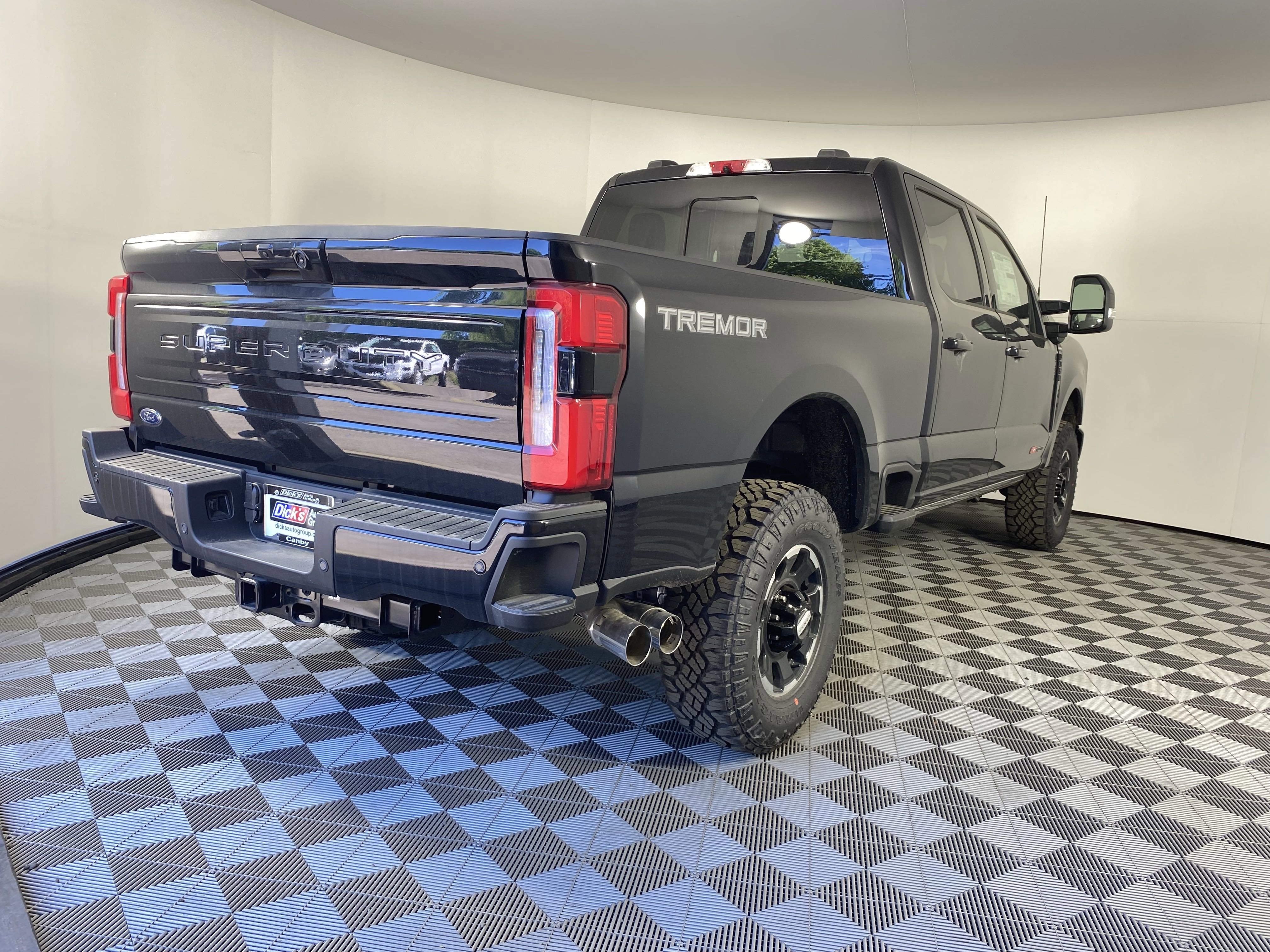 2025 Ford Super Duty F-350 SRW PLATINUM TREMOR