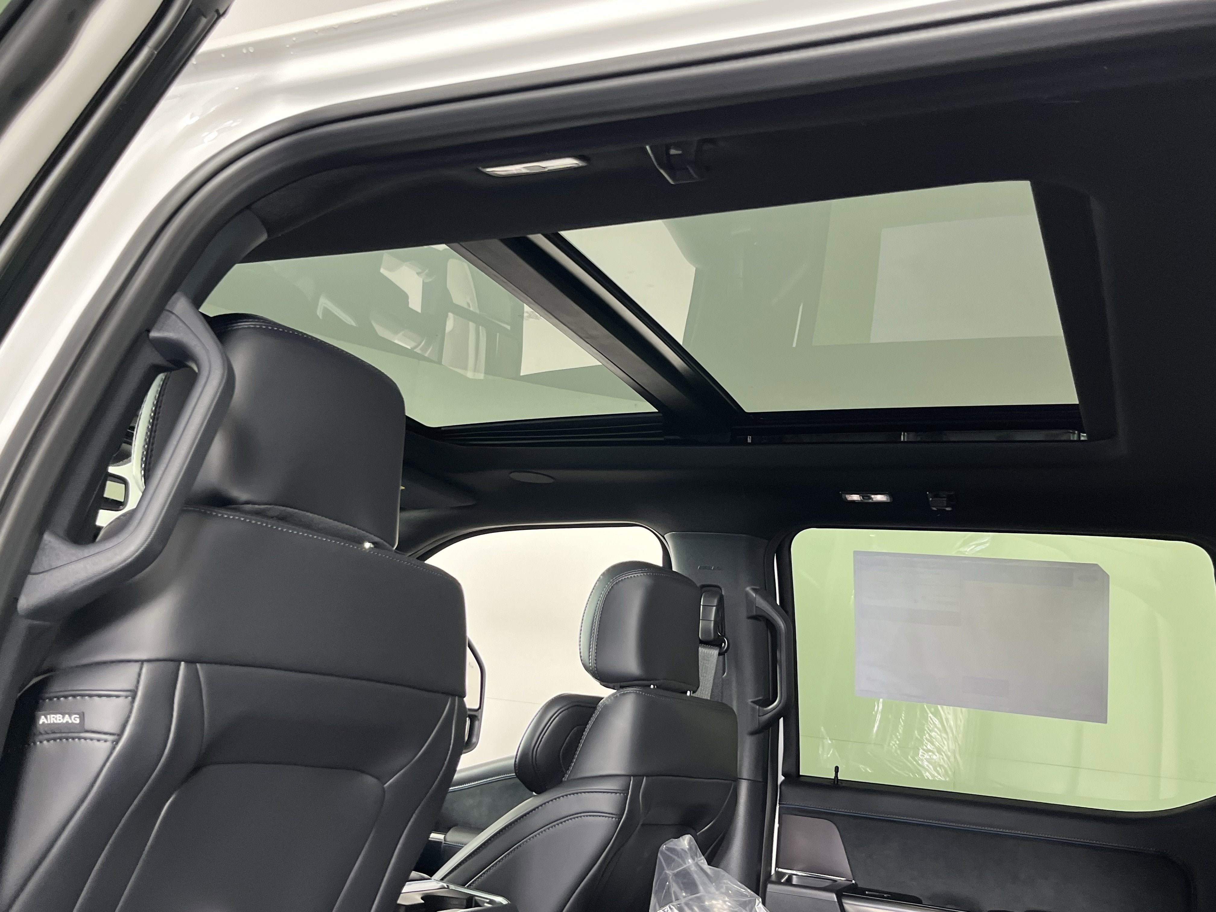 2026 Ford Super Duty F-350 SRW PLATINUM 4WD Crew Cab 8' Box