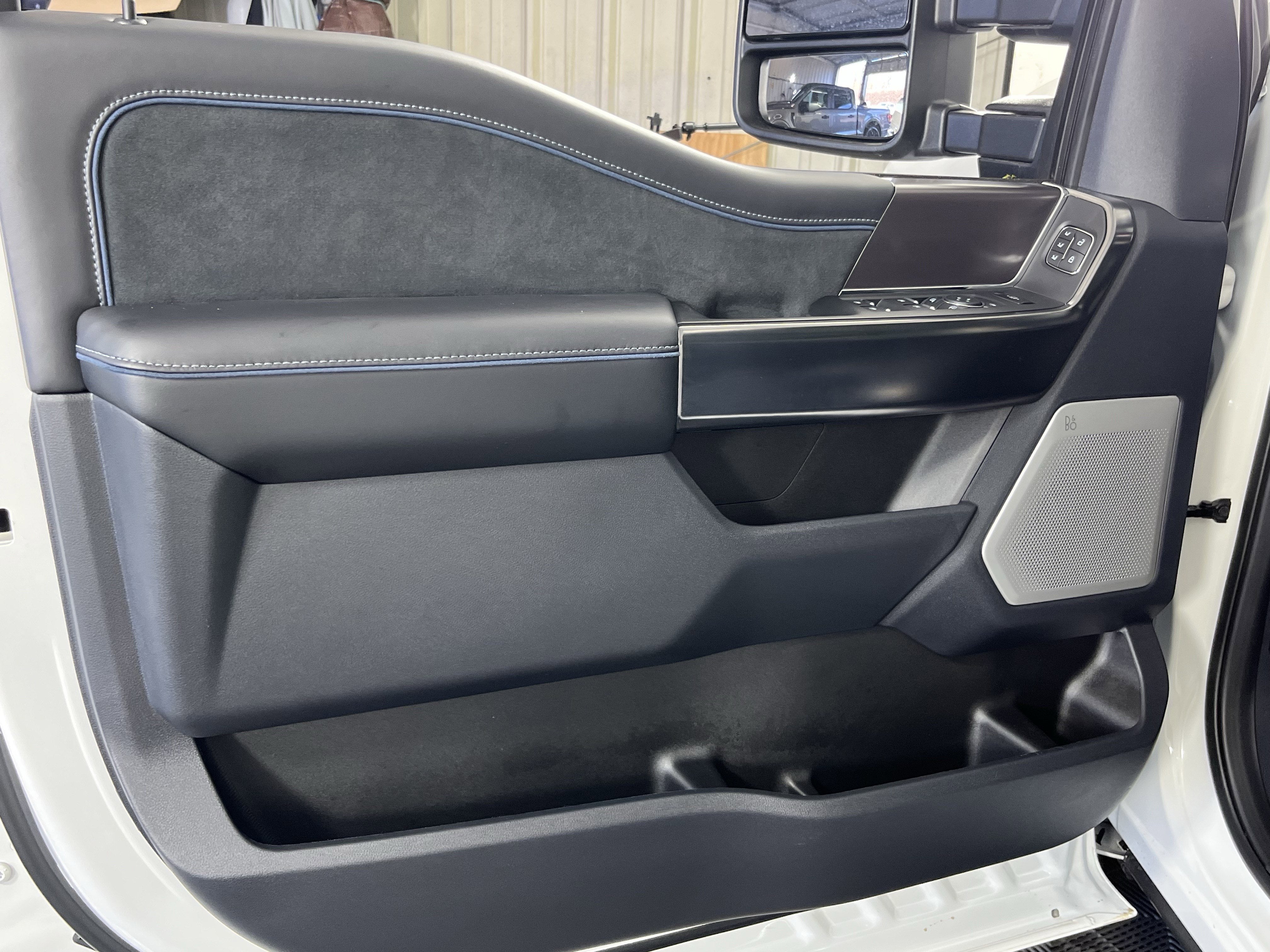 2026 Ford Super Duty F-350 SRW PLATINUM 4WD Crew Cab 8' Box