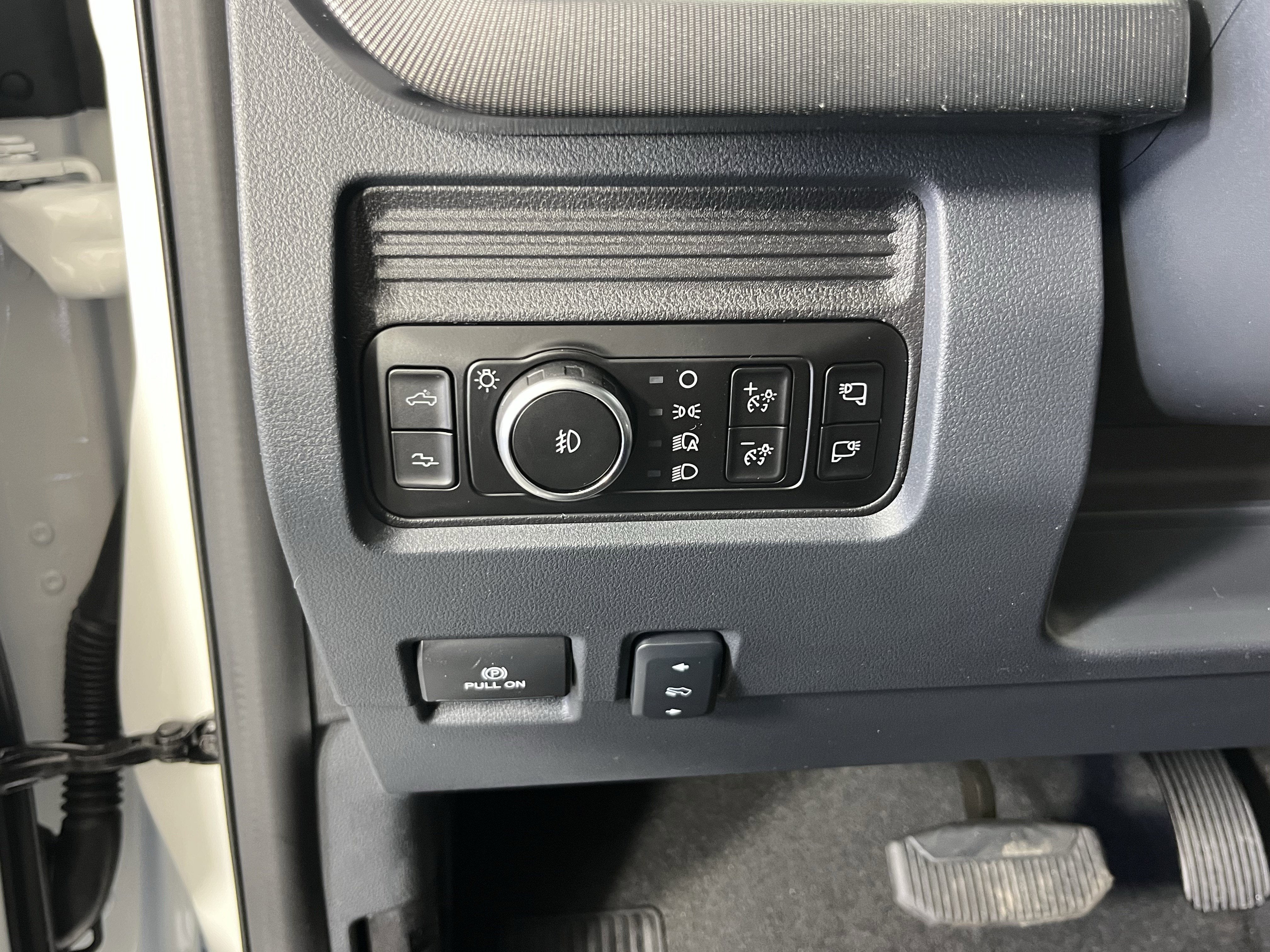 2026 Ford Super Duty F-350 SRW PLATINUM 4WD Crew Cab 8' Box