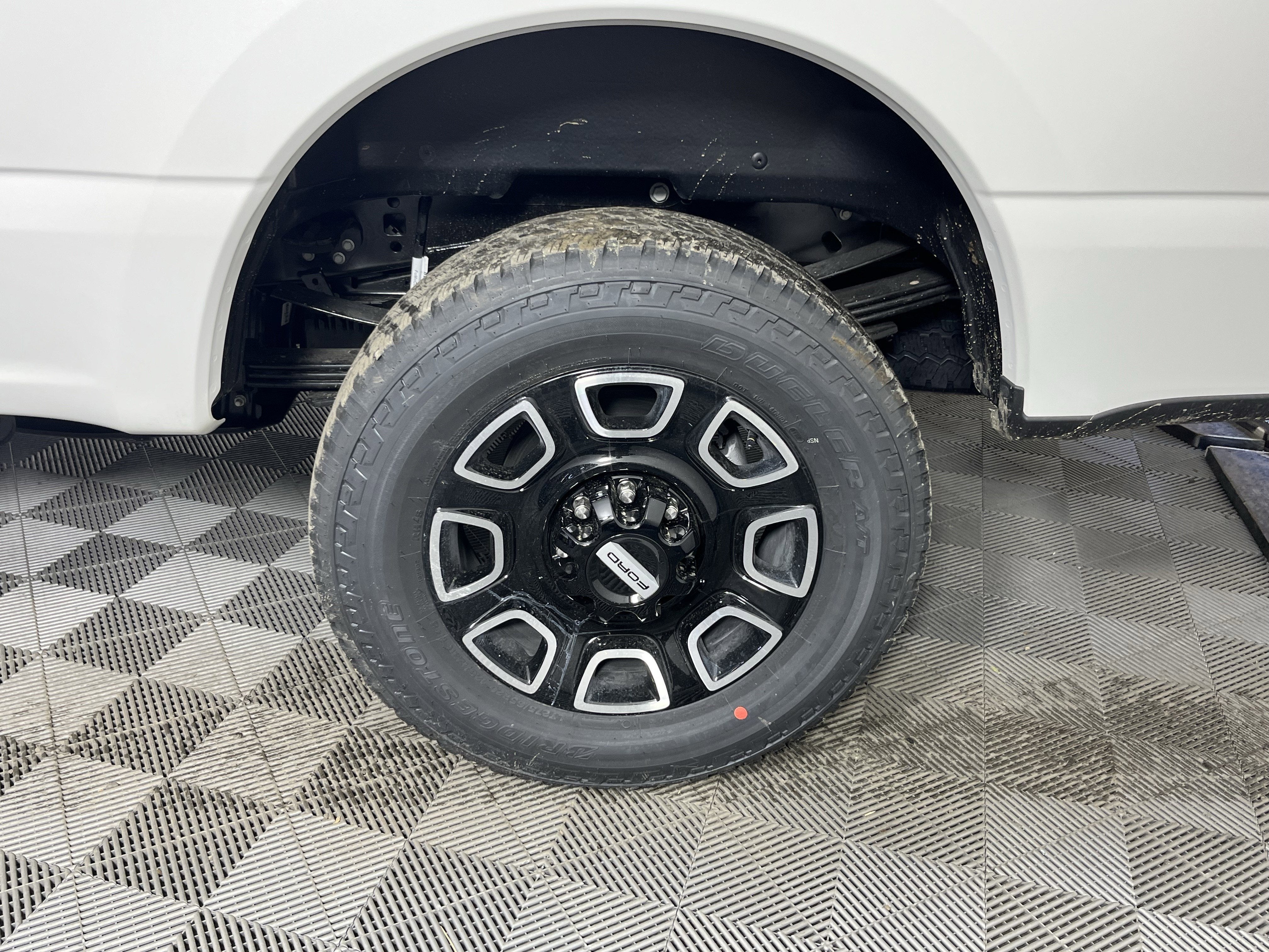 2026 Ford Super Duty F-350 SRW PLATINUM 4WD Crew Cab 8' Box