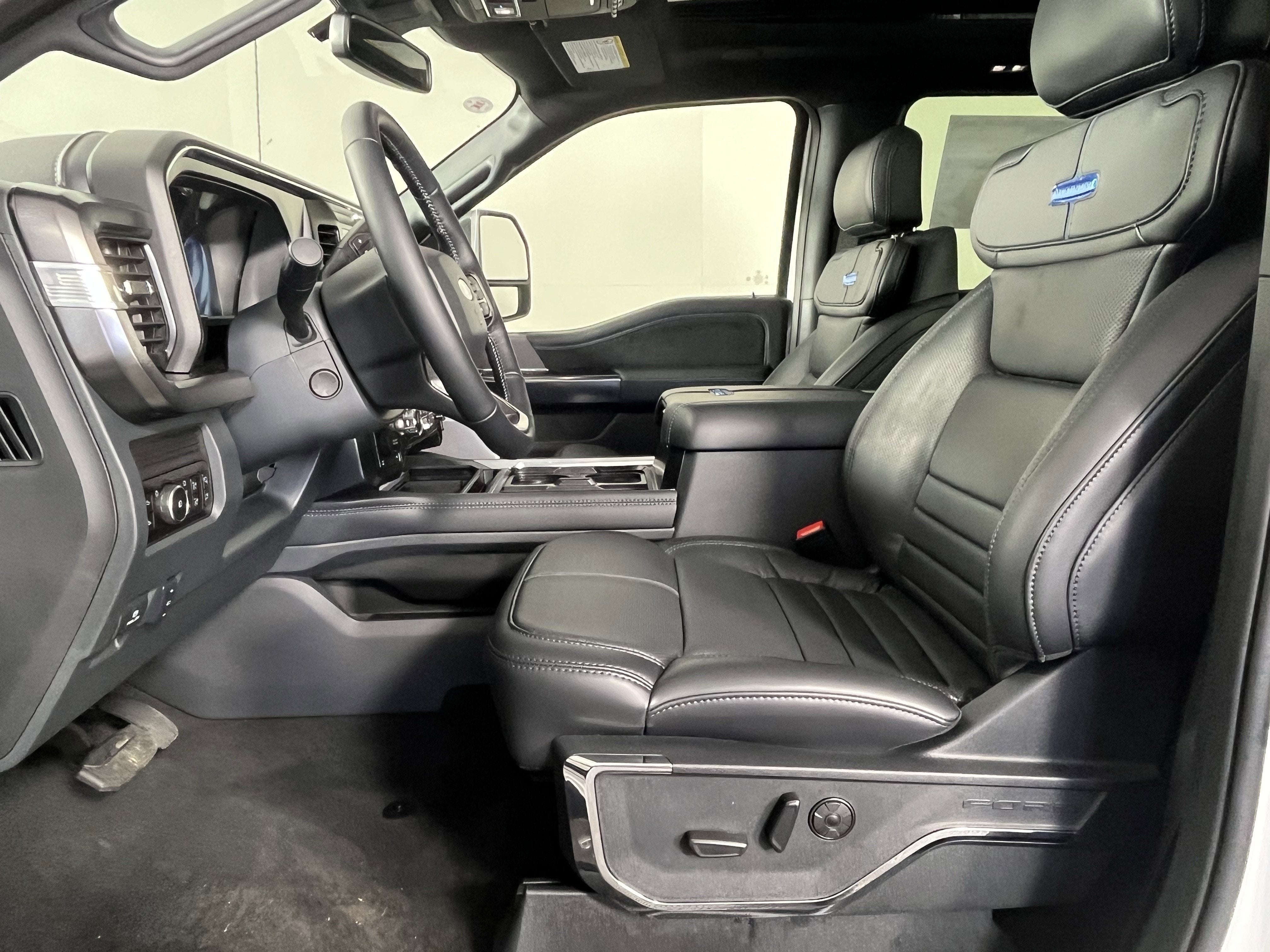 2026 Ford Super Duty F-350 SRW PLATINUM 4WD Crew Cab 8' Box