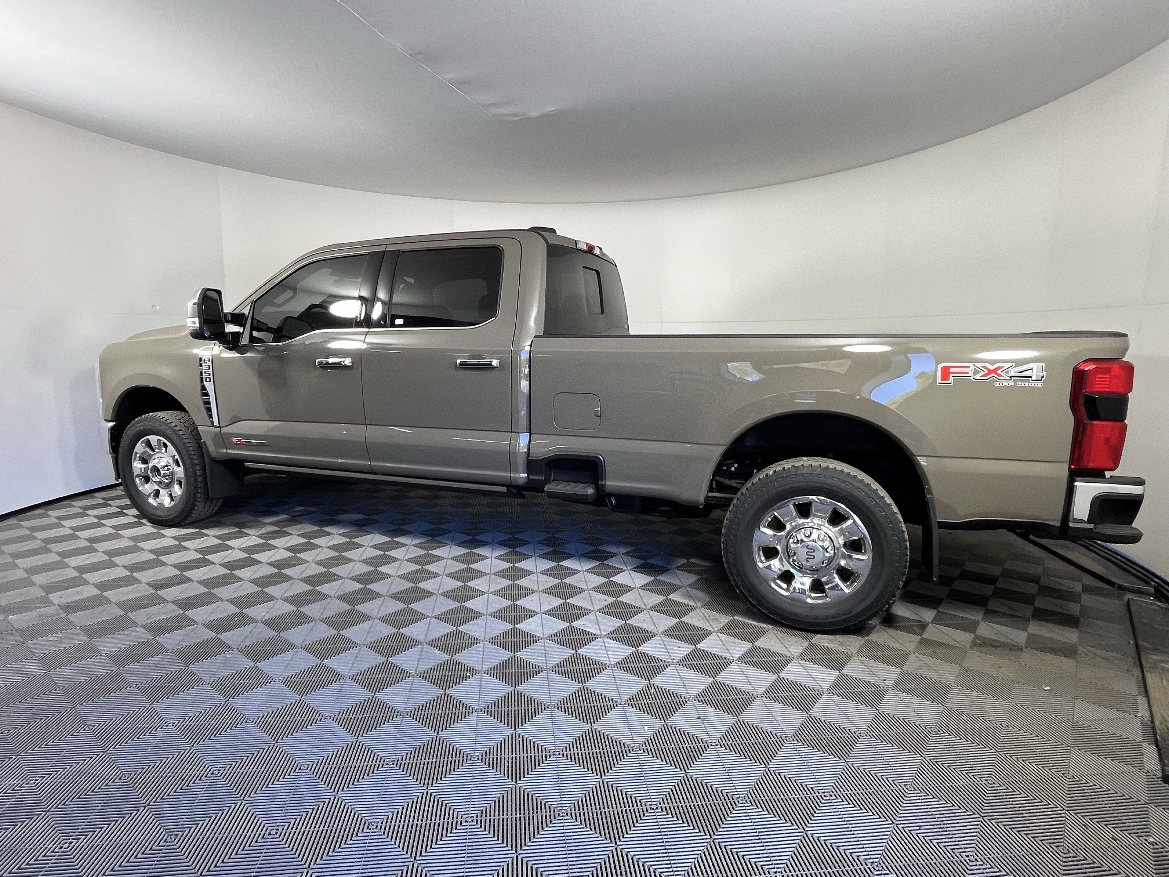 2026 Ford Super Duty F-350 SRW KING RANCH 4WD Crew Cab 6.75' Box