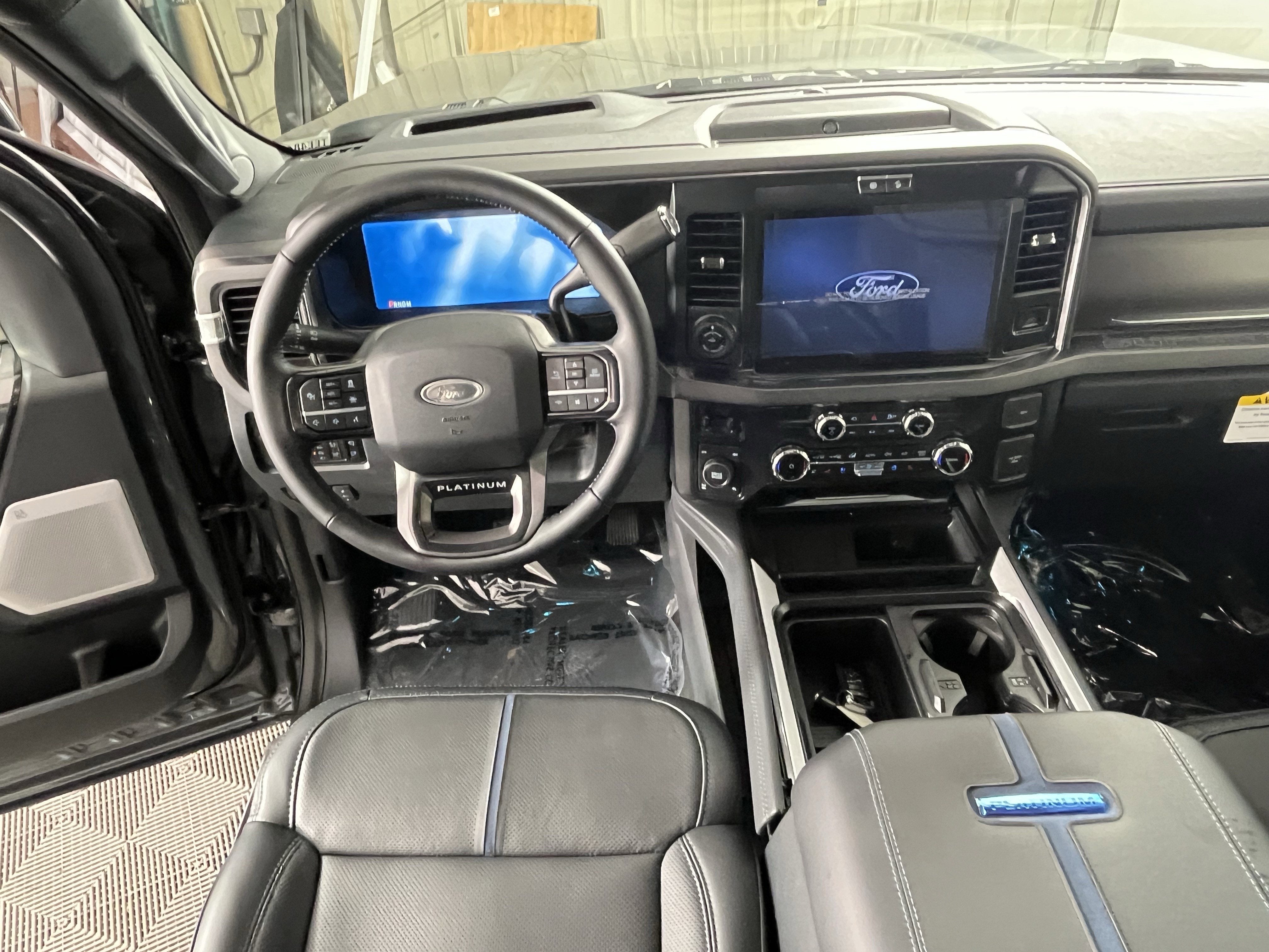 2026 Ford Super Duty F-350 SRW PLATINUM 4WD Crew Cab 6.75' Box