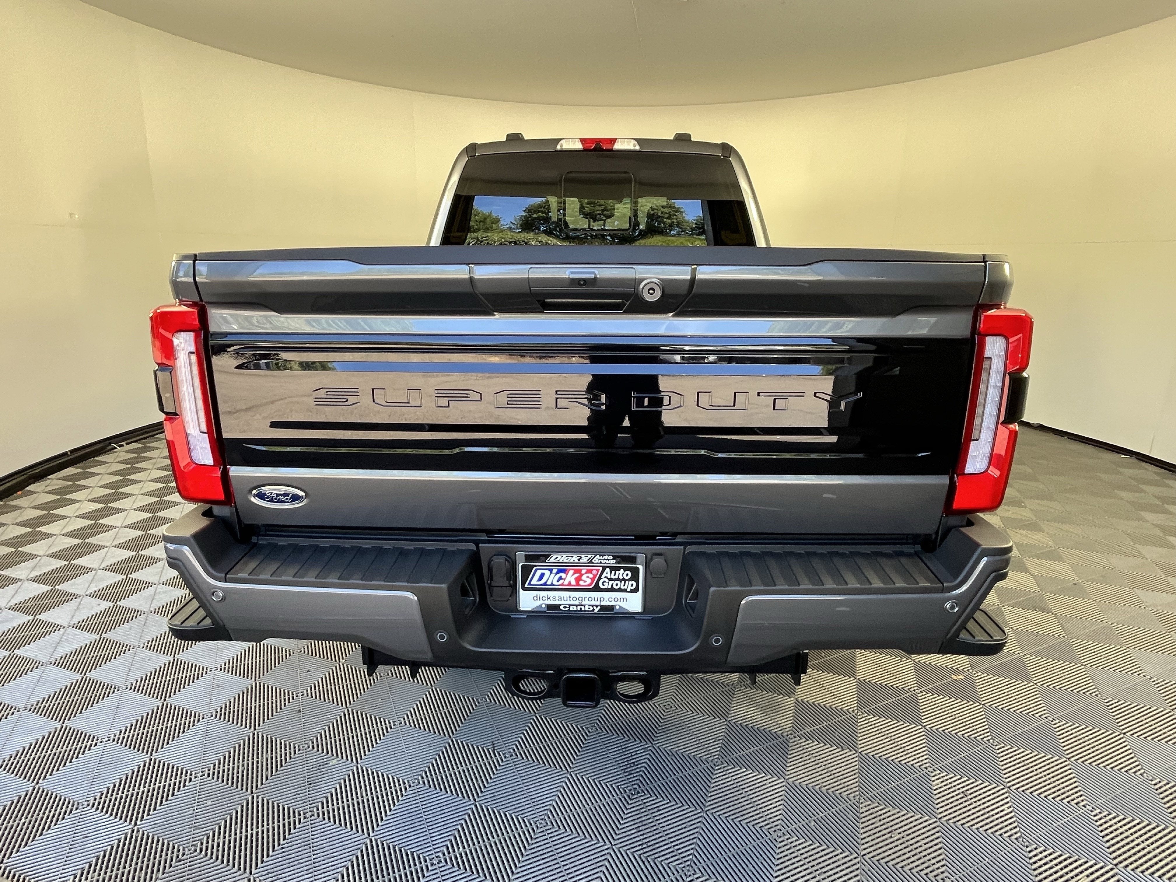 2026 Ford Super Duty F-350 SRW PLATINUM 4WD Crew Cab 6.75' Box