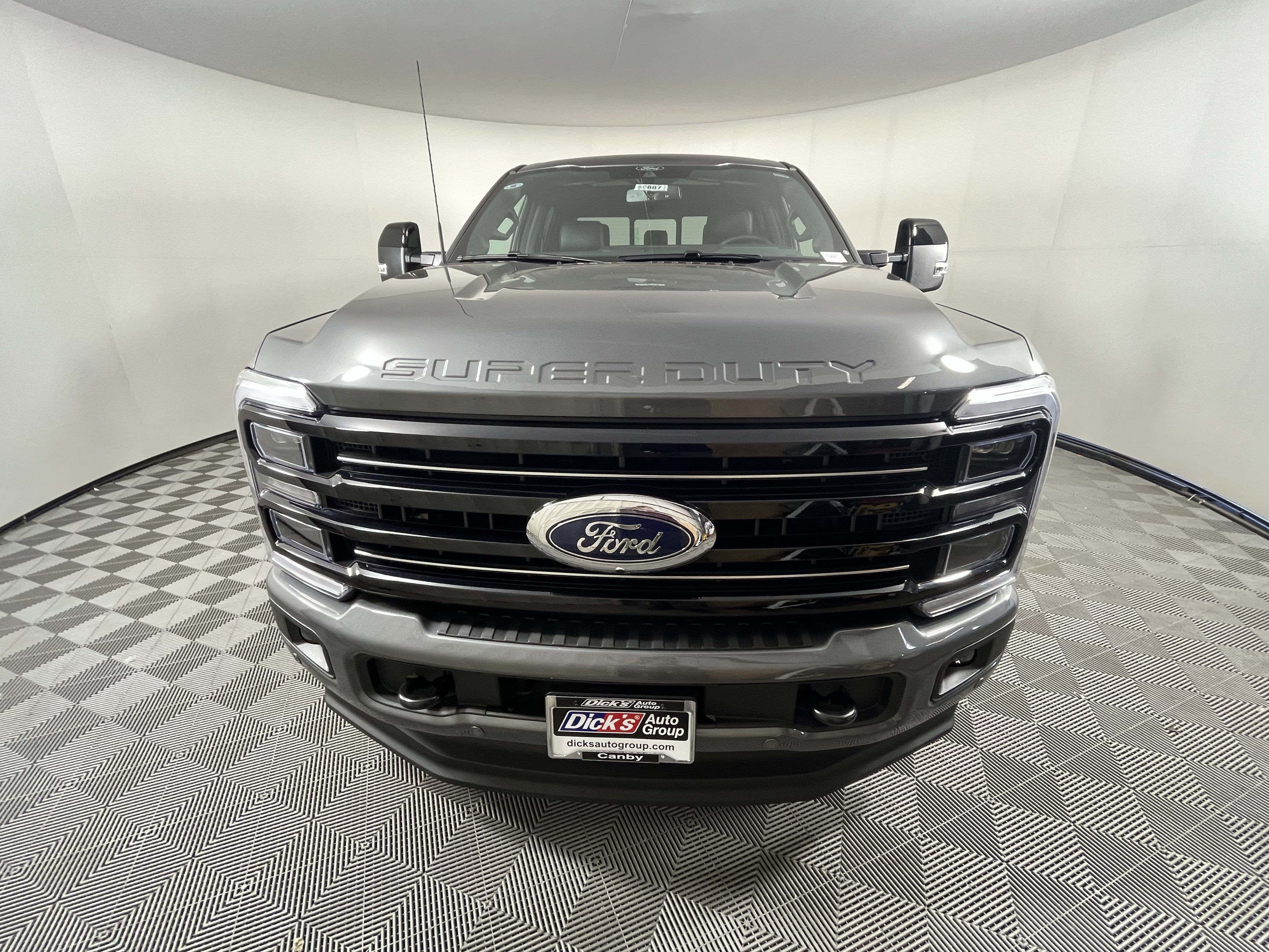2026 Ford Super Duty F-350 SRW PLATINUM 4WD Crew Cab 6.75' Box