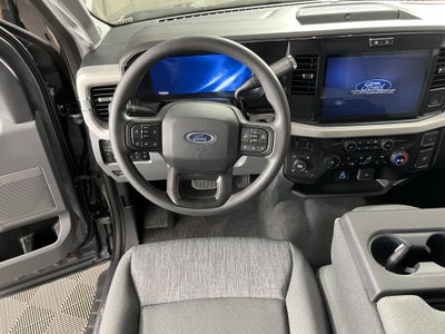 2026 Ford Super Duty F-350 SRW XLT 4WD Crew Cab 6.75' Box