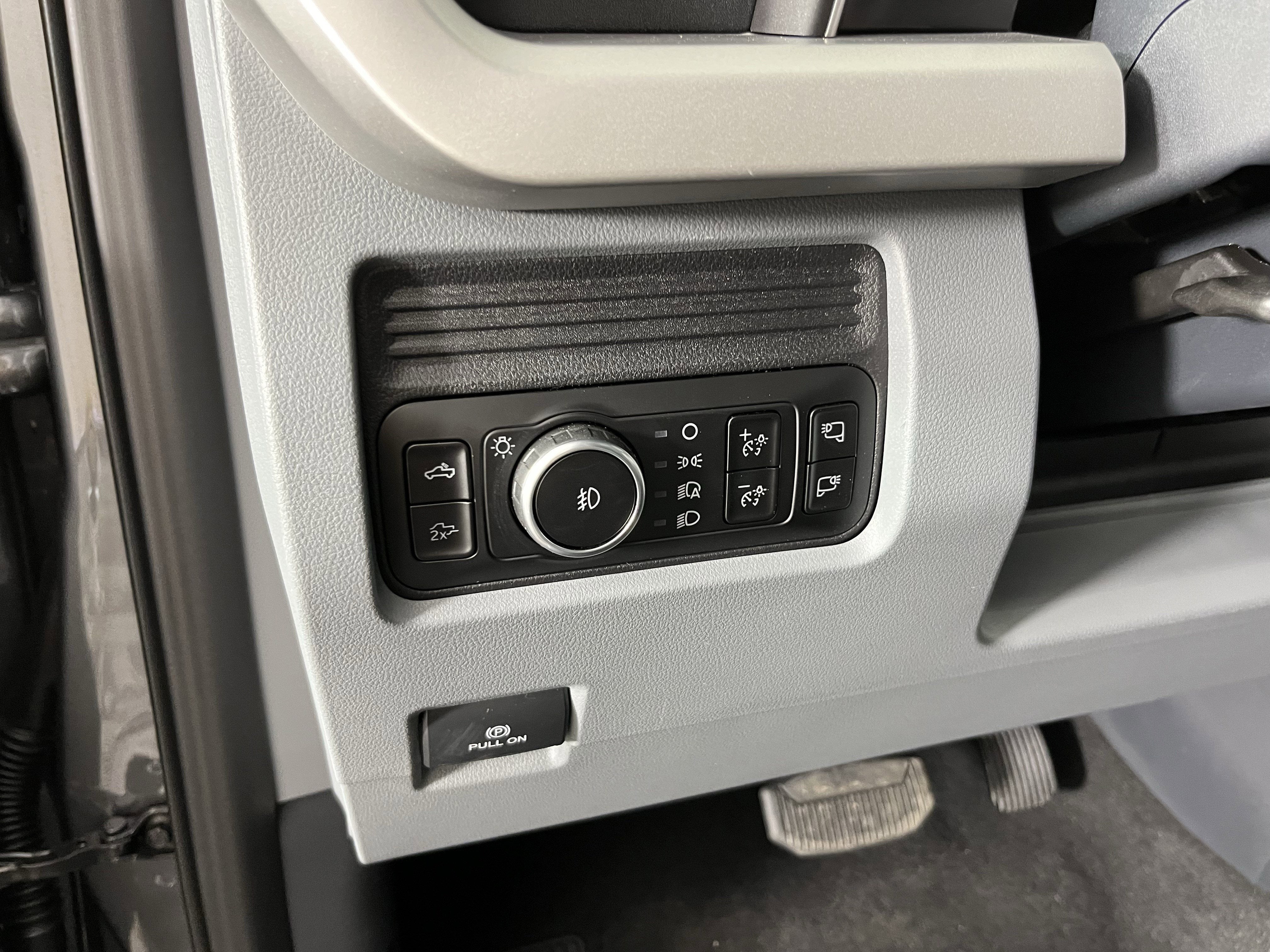2026 Ford Super Duty F-350 SRW XLT 4WD Crew Cab 6.75' Box