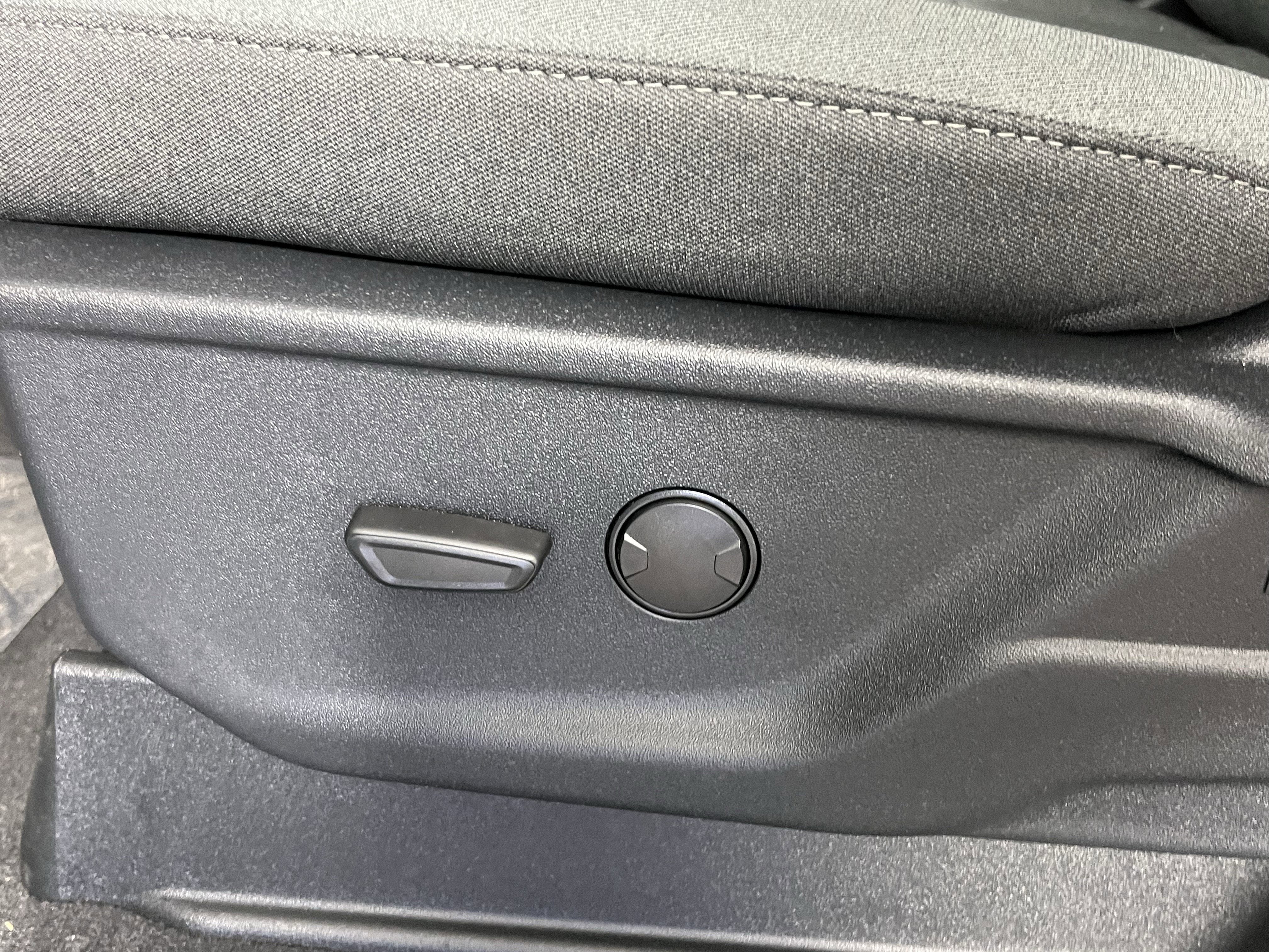 2026 Ford Super Duty F-350 SRW XLT 4WD Crew Cab 6.75' Box