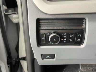 2026 Ford Super Duty F-350 SRW XLT 4WD Crew Cab 6.75' Box