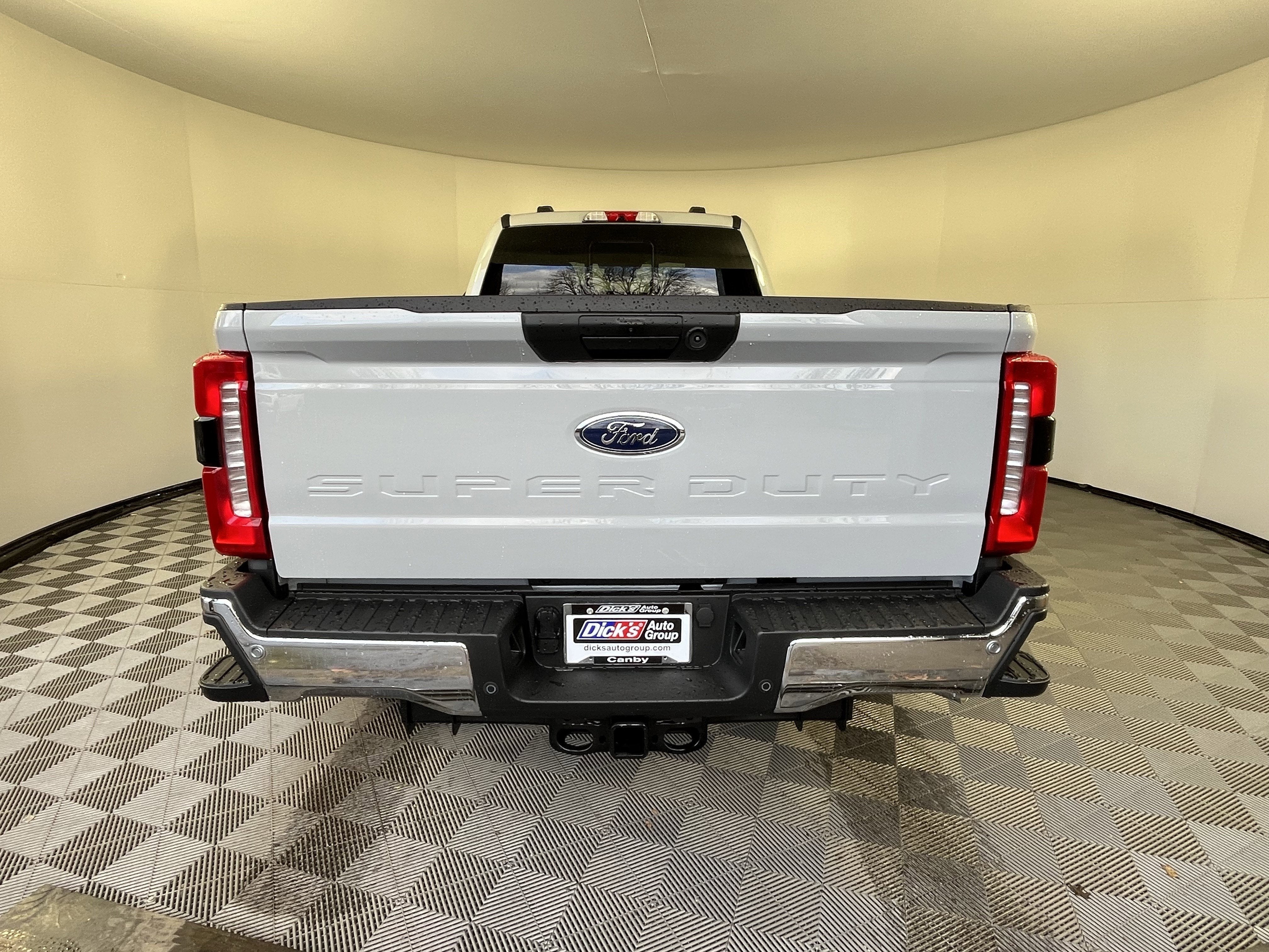 2026 Ford Super Duty F-350 SRW XLT 4WD Crew Cab 6.75' Box