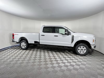 2026 Ford Super Duty F-350 SRW XLT 4WD Crew Cab 6.75' Box