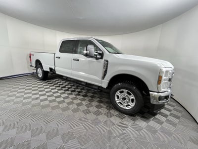 2026 Ford Super Duty F-350 SRW XLT 4WD Crew Cab 6.75' Box