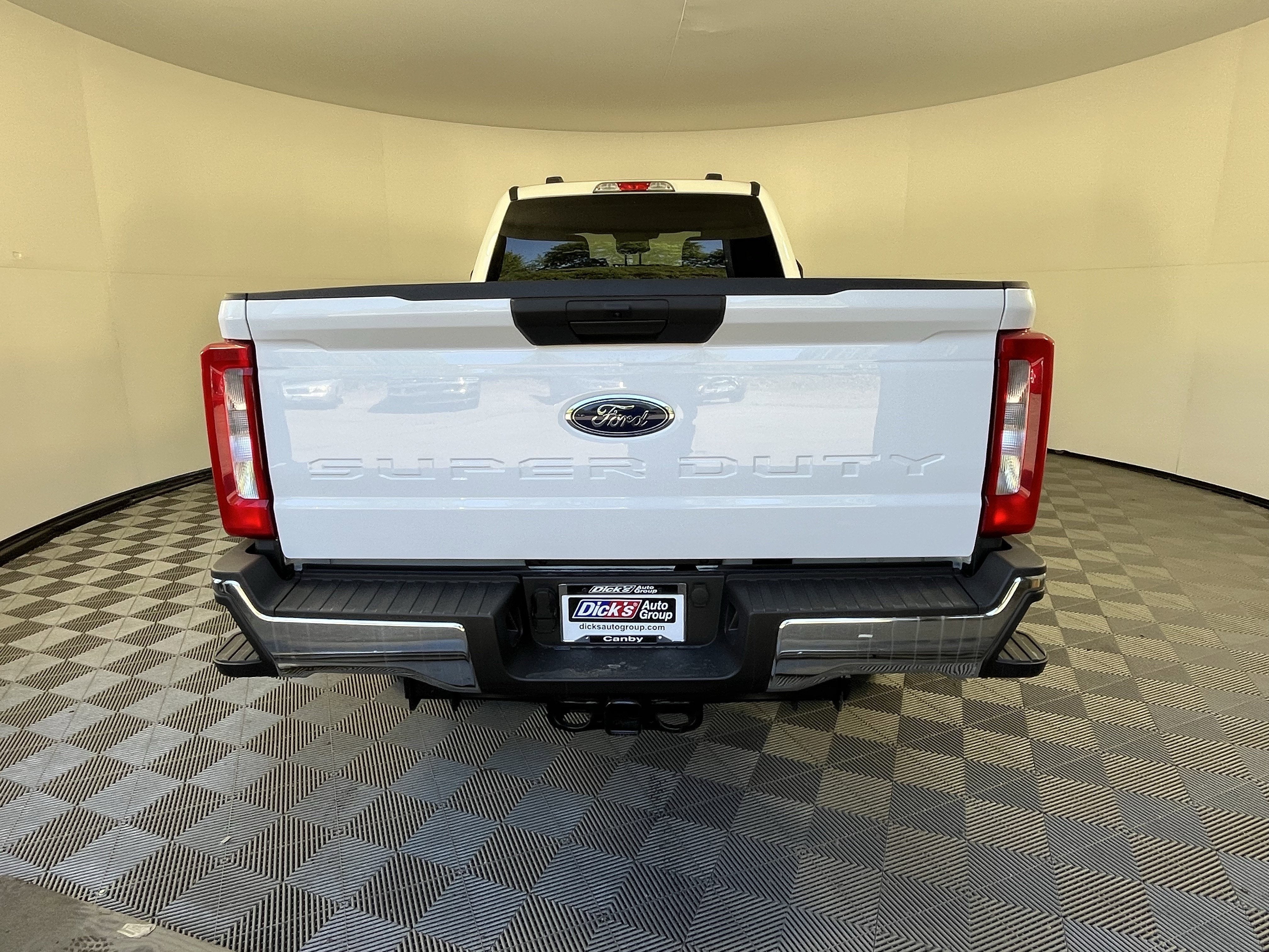 2026 Ford Super Duty F-350 SRW XLT 4WD Crew Cab 6.75' Box