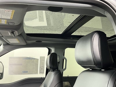 2026 Ford Super Duty F-350 SRW LARIAT 4WD Crew Cab 8' Box