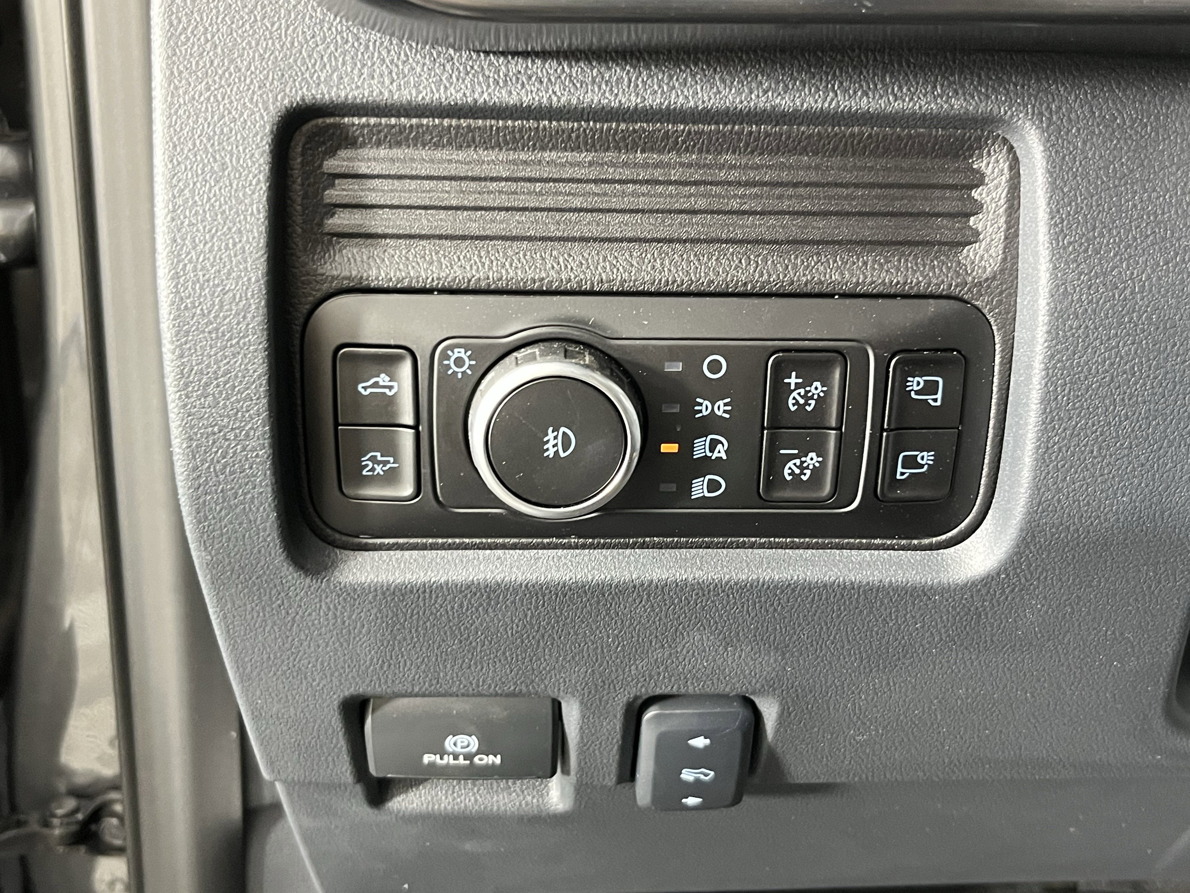 2026 Ford Super Duty F-350 SRW LARIAT 4WD Crew Cab 8' Box