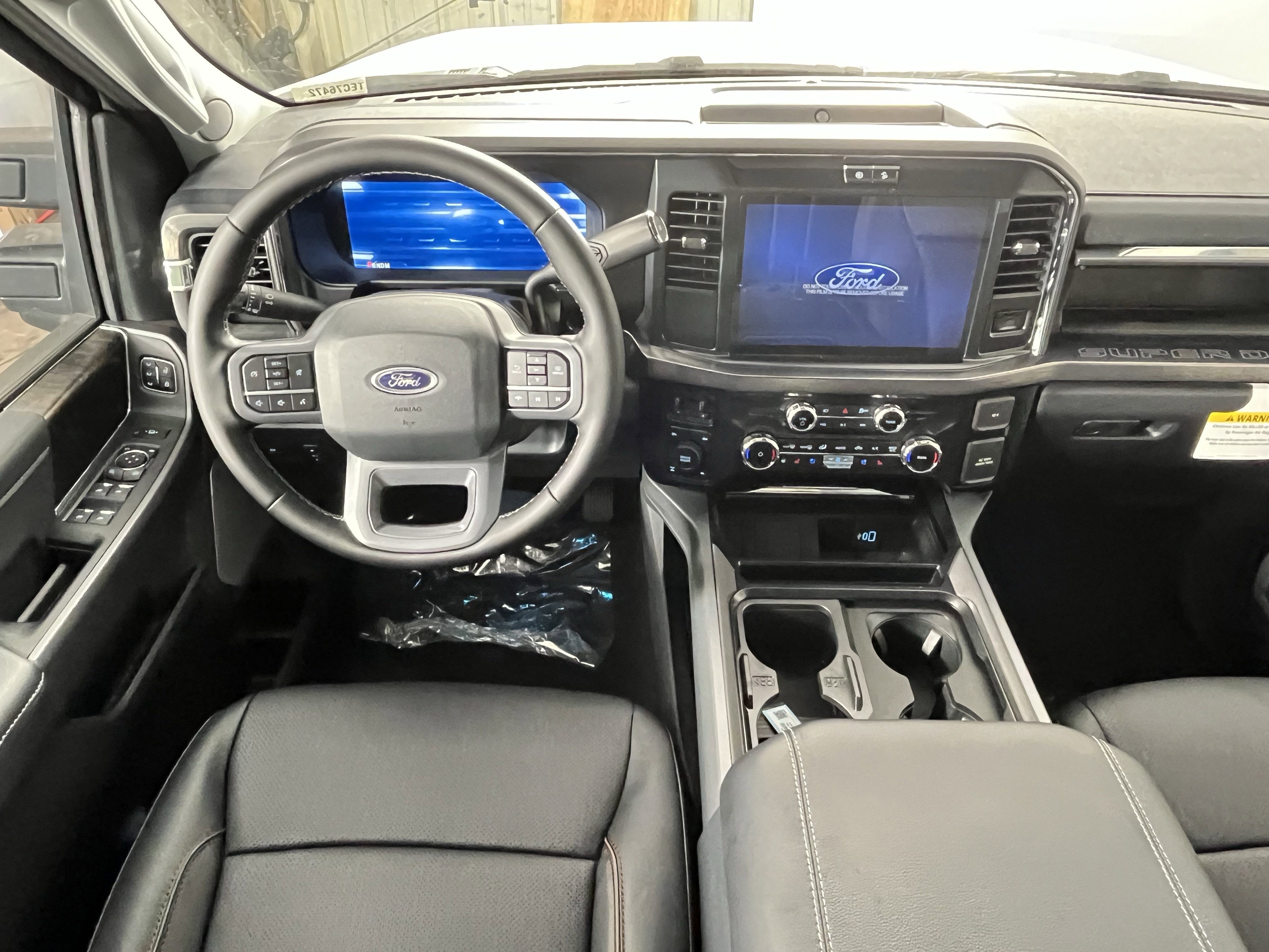 2026 Ford Super Duty F-350 SRW LARIAT 4WD Crew Cab 8' Box