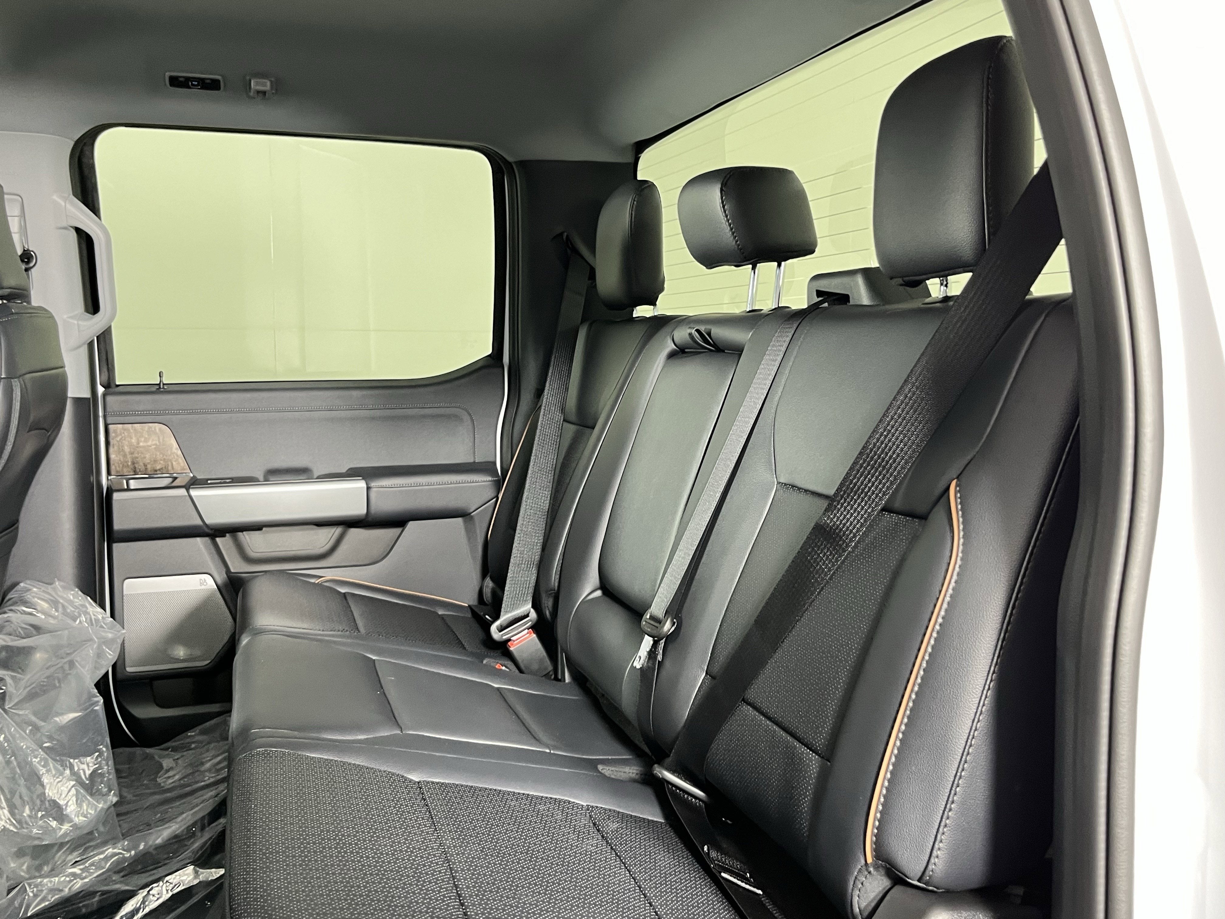 2026 Ford Super Duty F-350 SRW LARIAT 4WD Crew Cab 8' Box