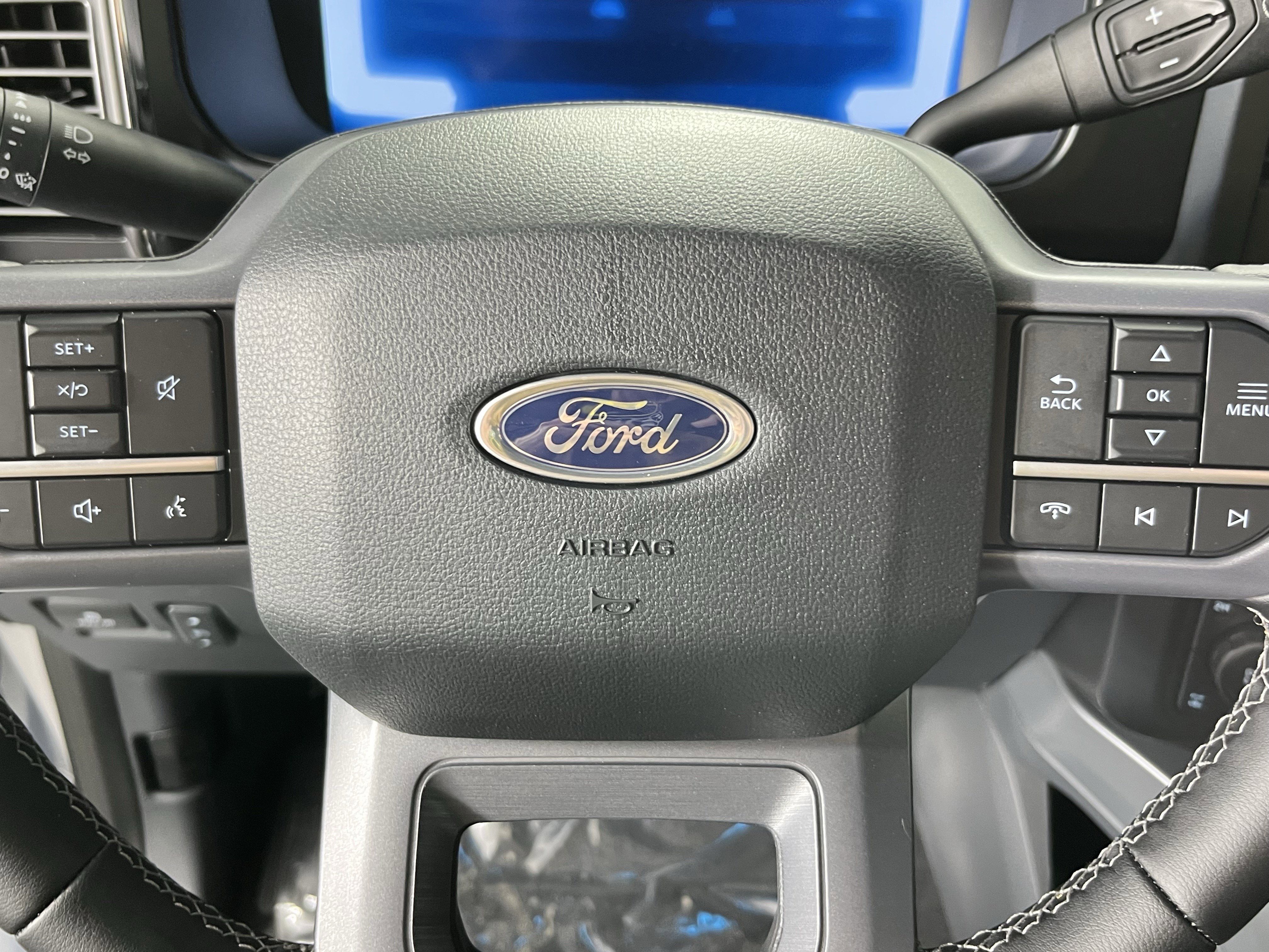 2026 Ford Super Duty F-350 SRW LARIAT 4WD Crew Cab 8' Box