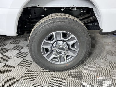 2026 Ford Super Duty F-350 SRW LARIAT 4WD Crew Cab 8' Box