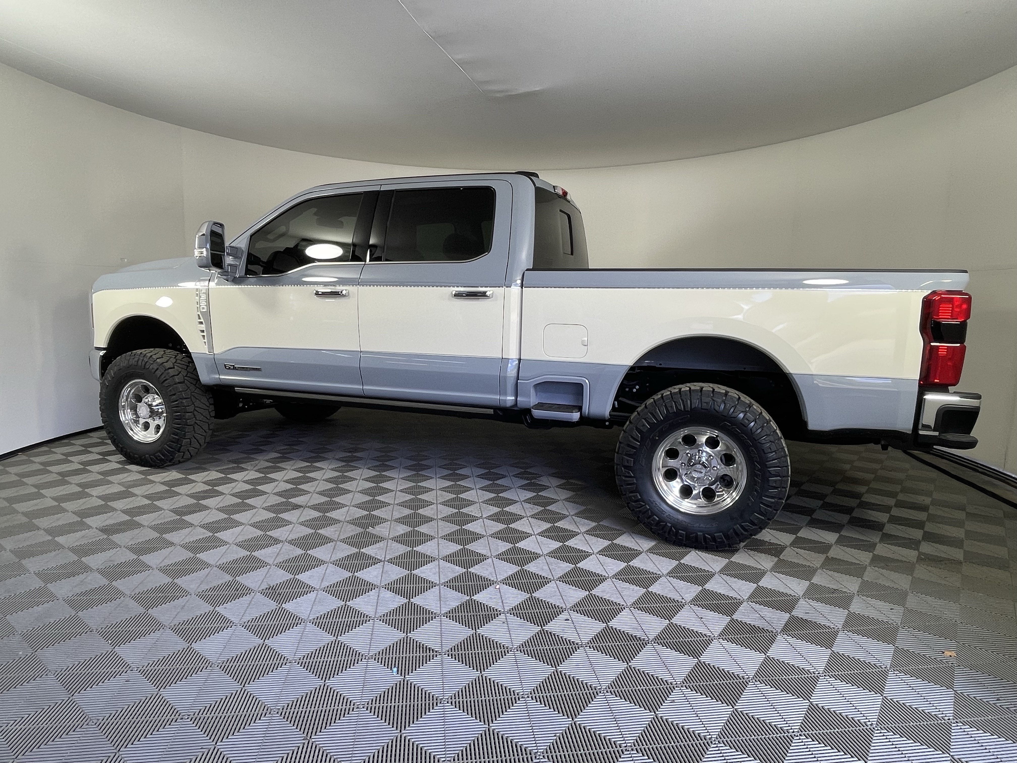 2026 Ford Super Duty F-350 SRW XL 4WD Crew Cab 6.75' Box