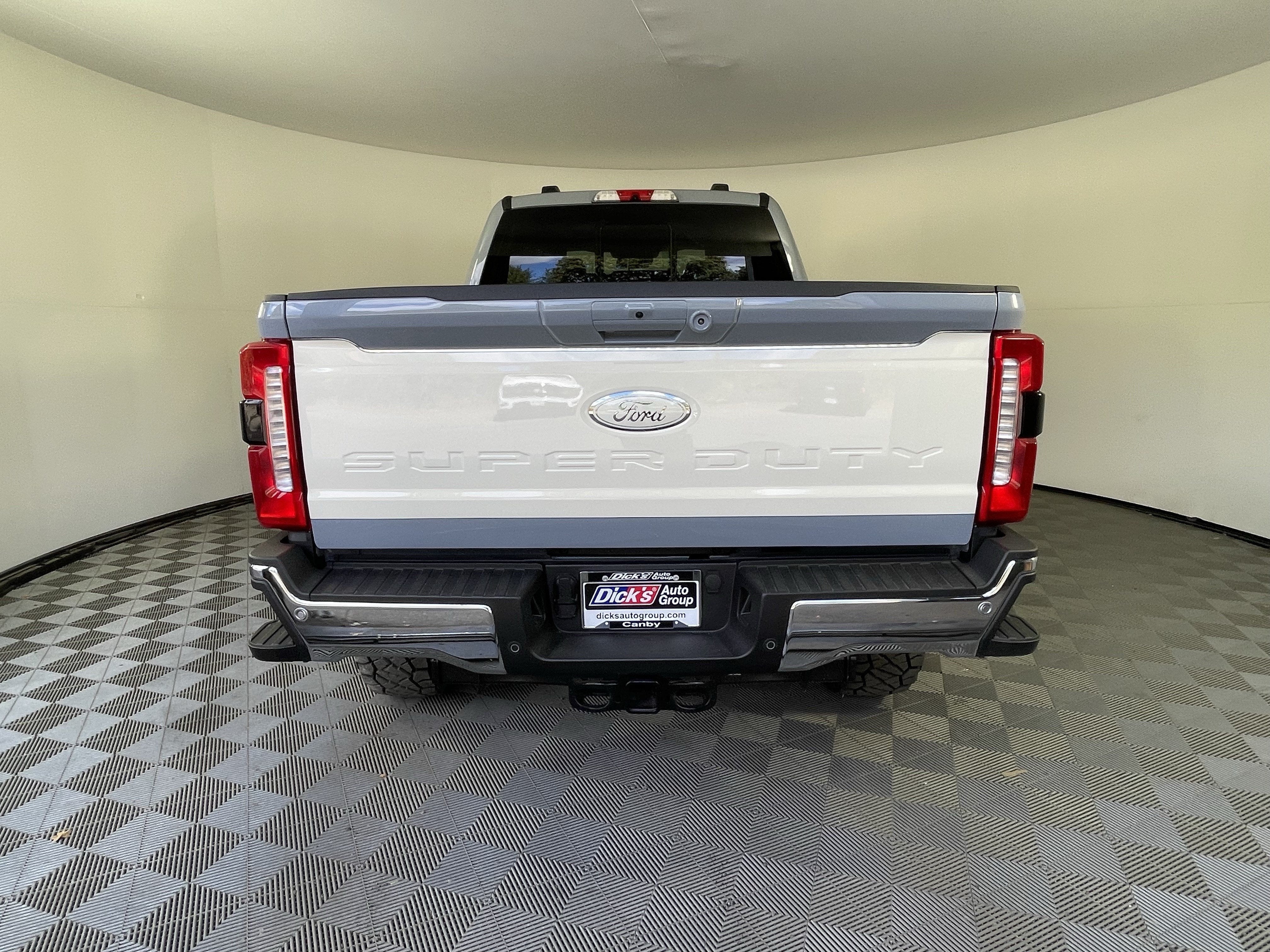 2026 Ford Super Duty F-350 SRW XL 4WD Crew Cab 6.75' Box