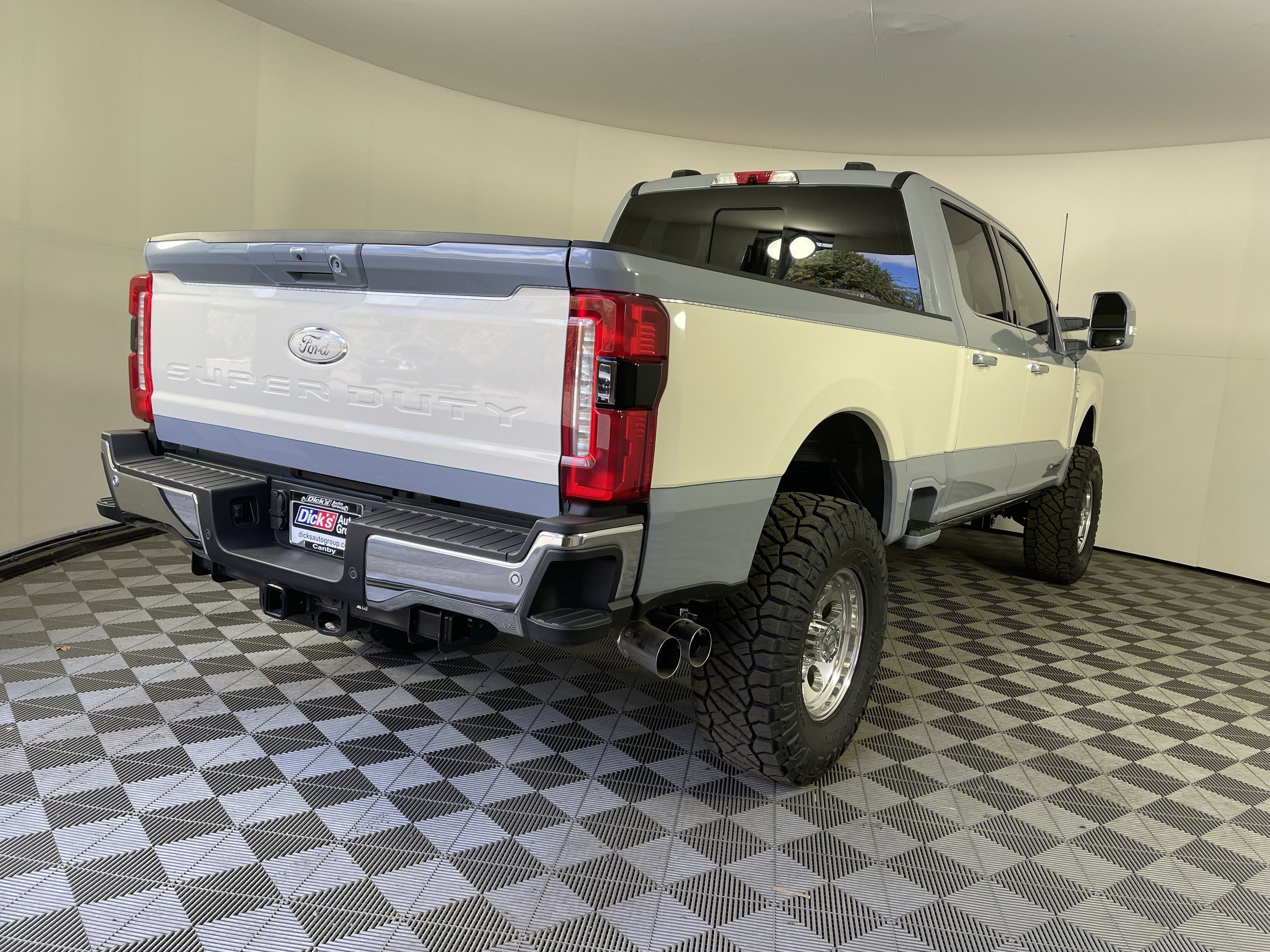2026 Ford Super Duty F-350 SRW XL 4WD Crew Cab 6.75' Box
