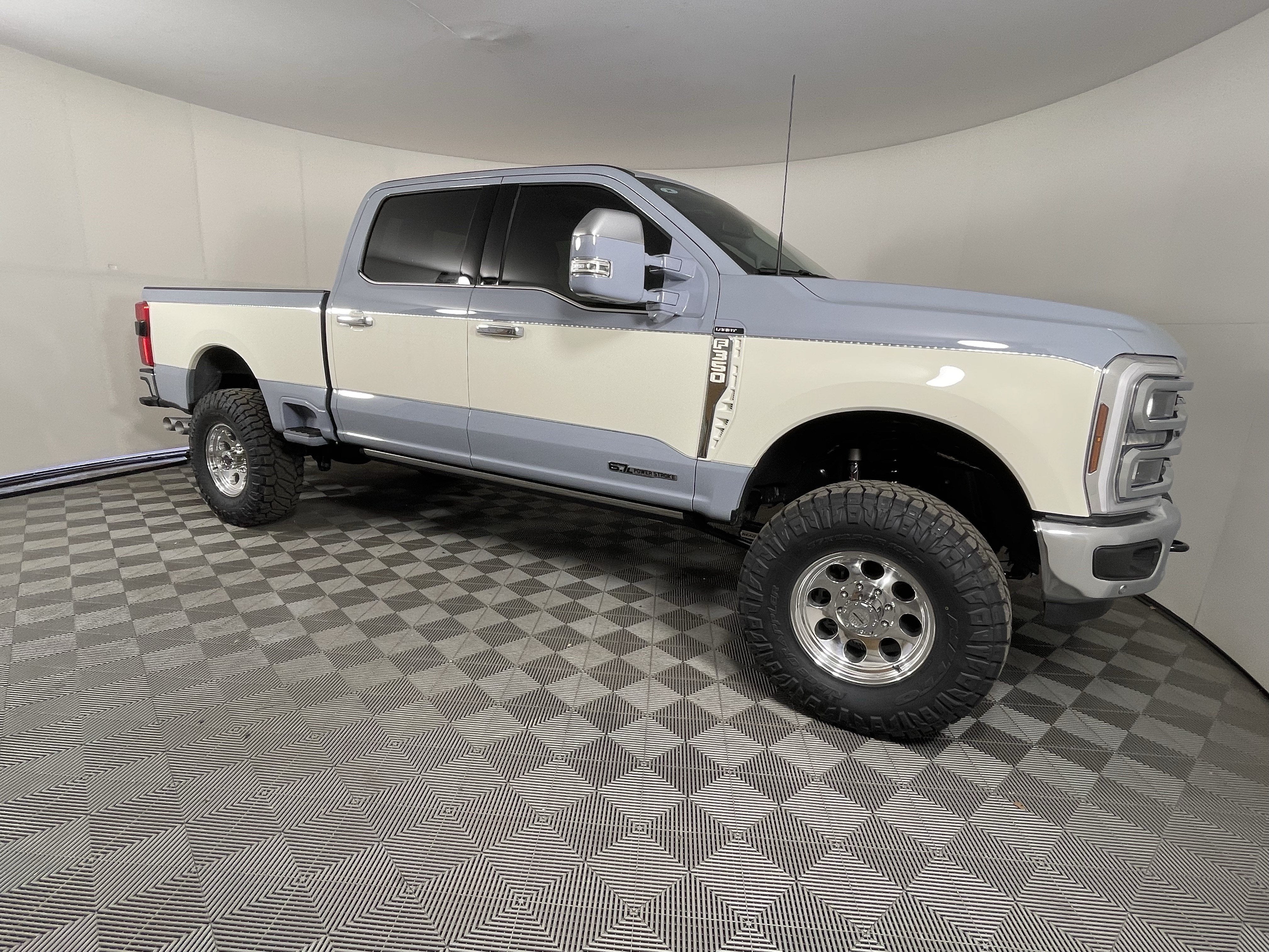 2026 Ford Super Duty F-350 SRW XL 4WD Crew Cab 6.75' Box
