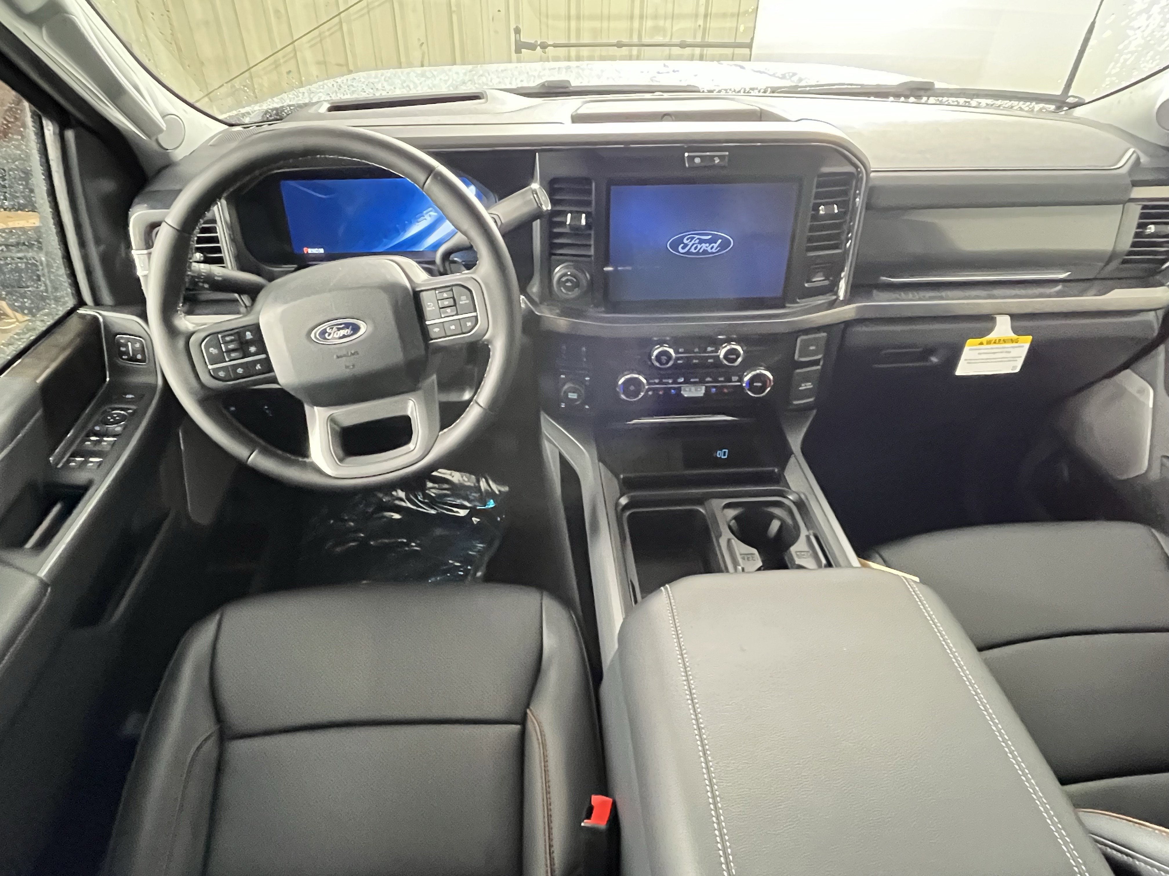 2026 Ford Super Duty F-350 SRW LARIAT 4WD Crew Cab 8' Box