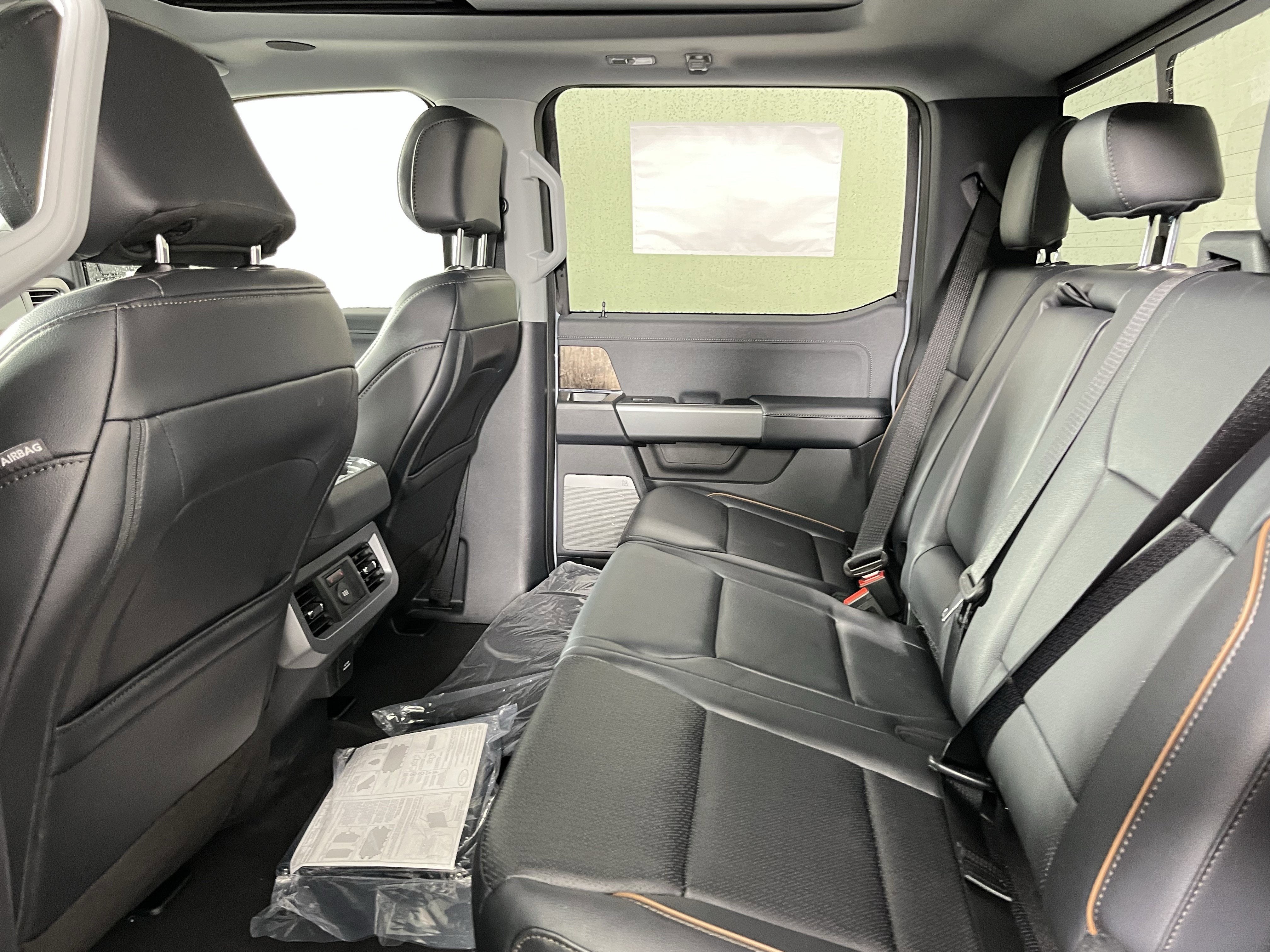 2026 Ford Super Duty F-350 SRW LARIAT 4WD Crew Cab 8' Box