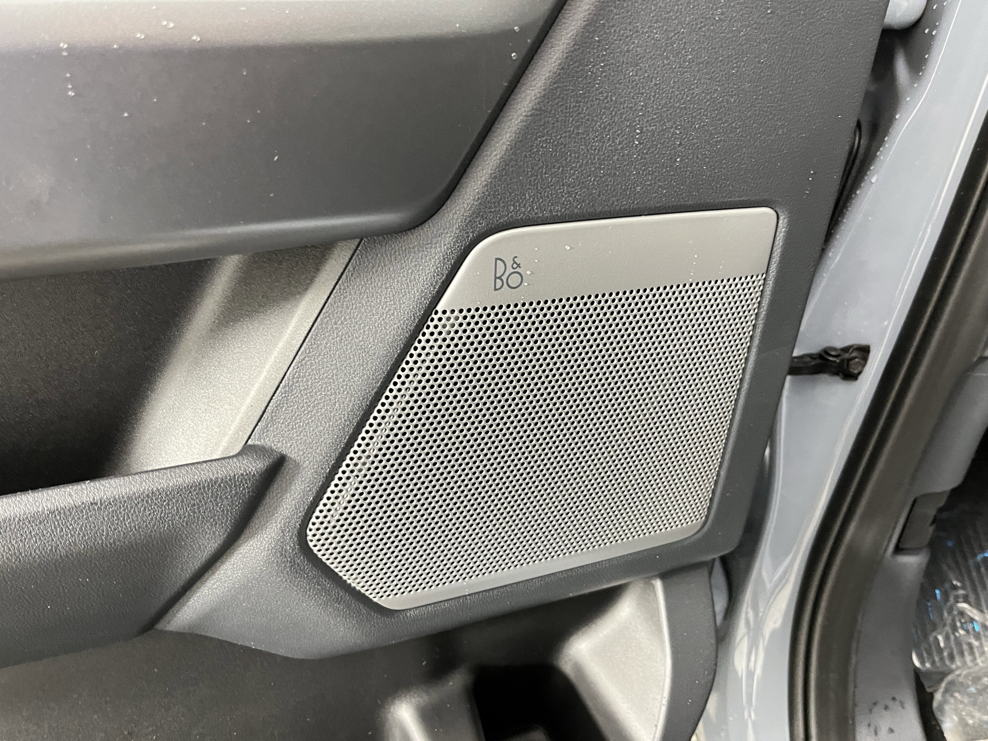 2026 Ford Super Duty F-350 SRW LARIAT 4WD Crew Cab 8' Box