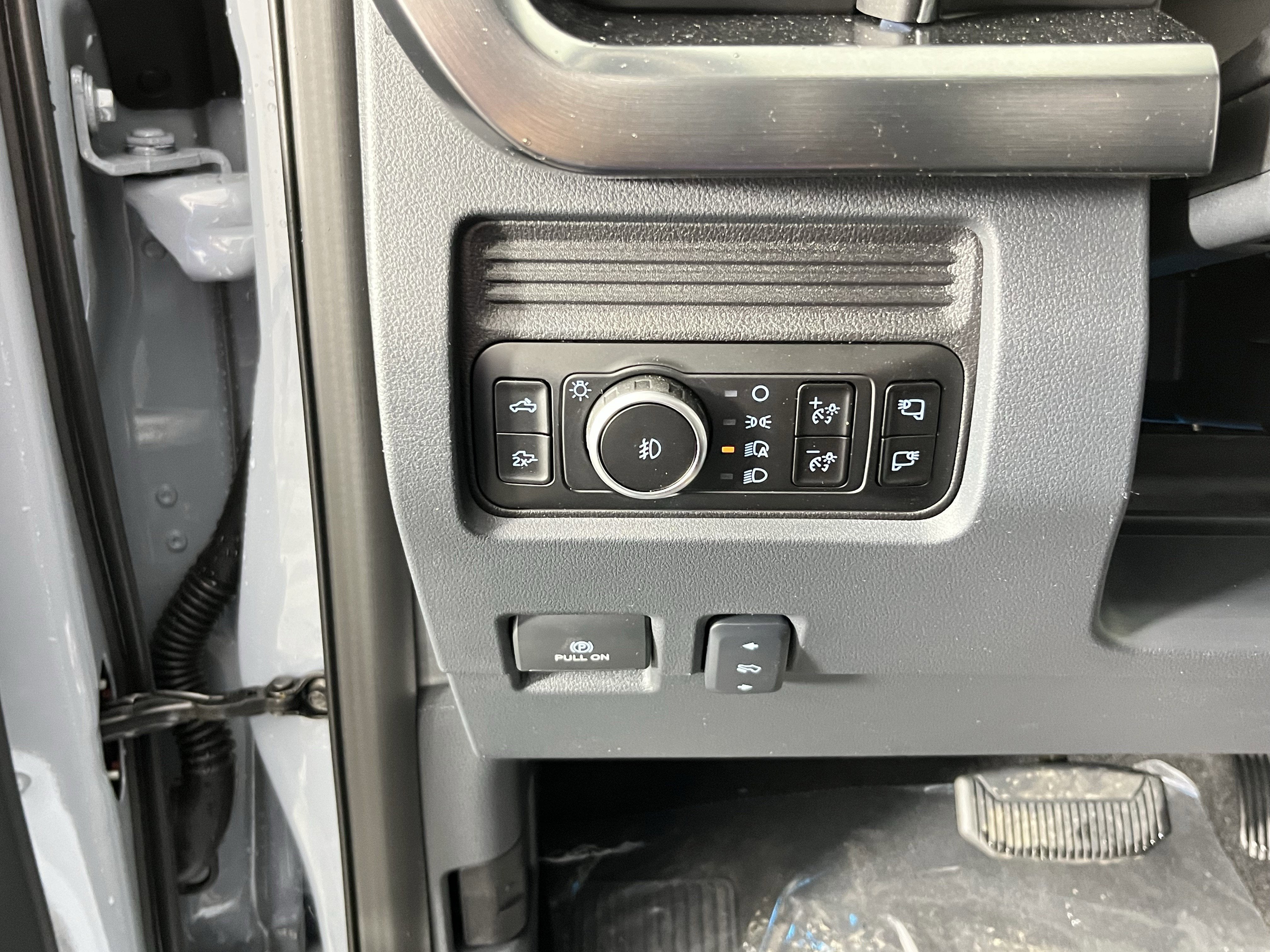 2026 Ford Super Duty F-350 SRW LARIAT 4WD Crew Cab 8' Box