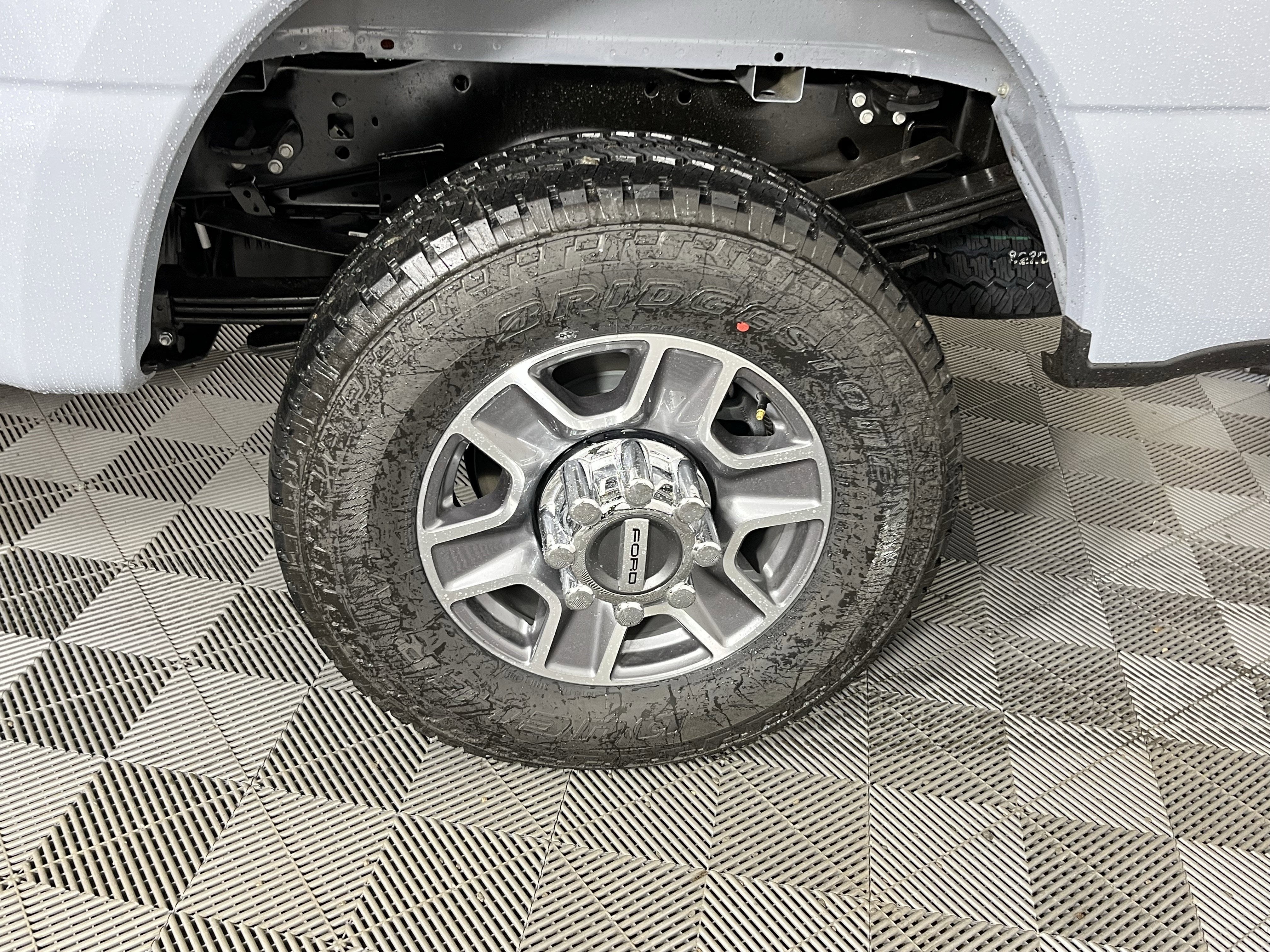 2026 Ford Super Duty F-350 SRW LARIAT 4WD Crew Cab 8' Box