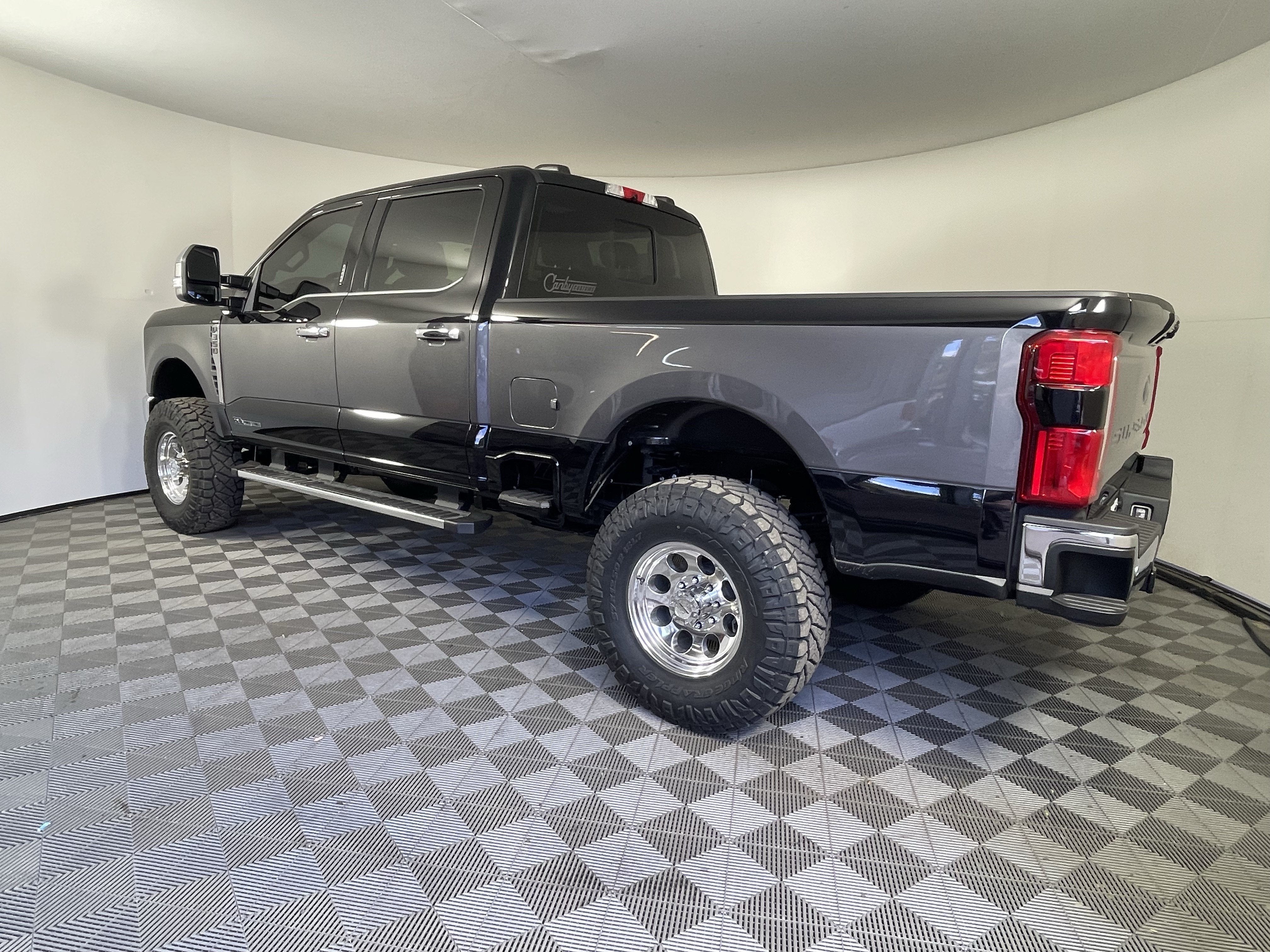 2026 Ford Super Duty F-350 SRW LARIAT 4WD Crew Cab 6.75' Box