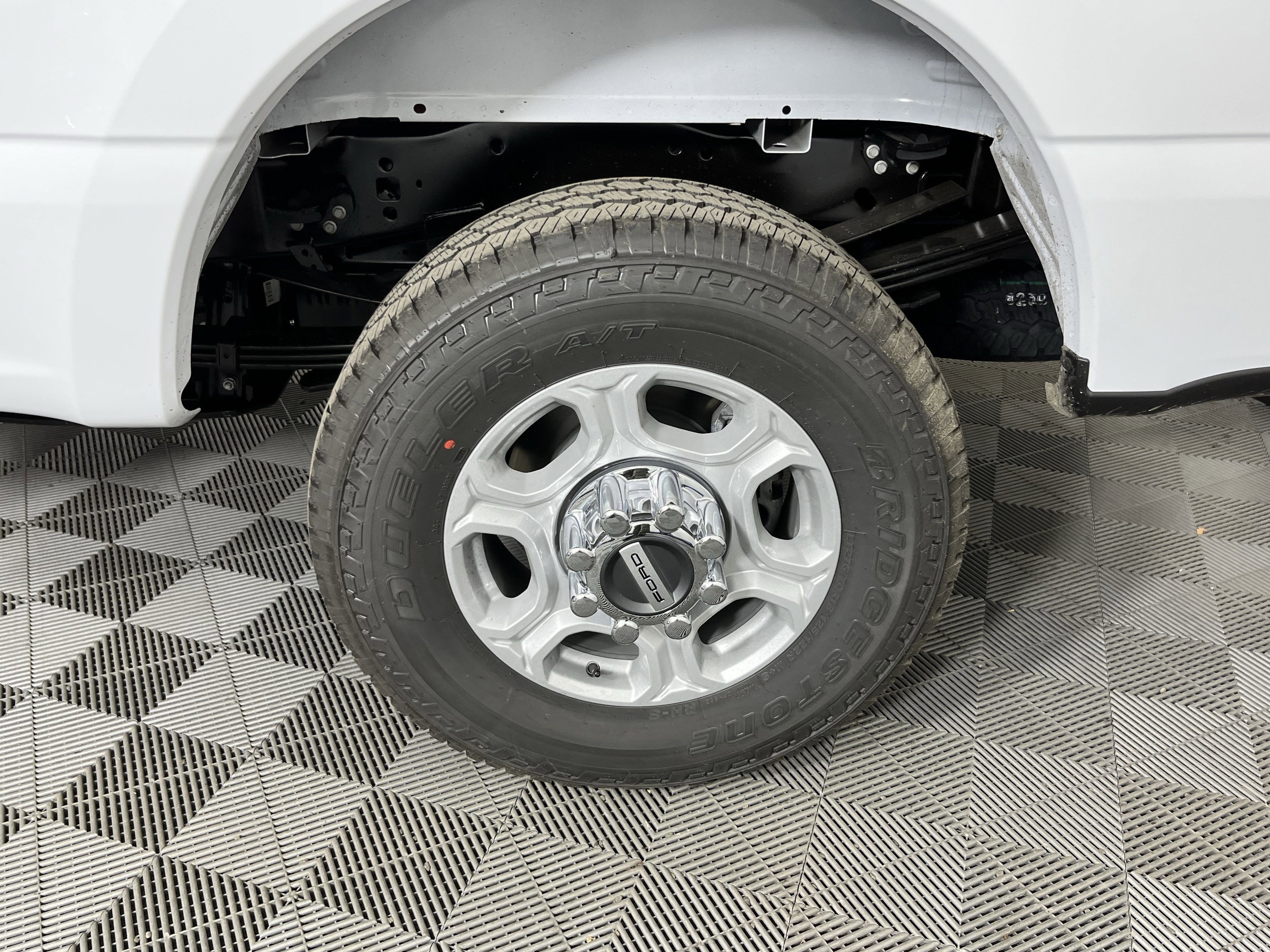 2026 Ford Super Duty F-350 SRW XLT 4WD Crew Cab 8' Box